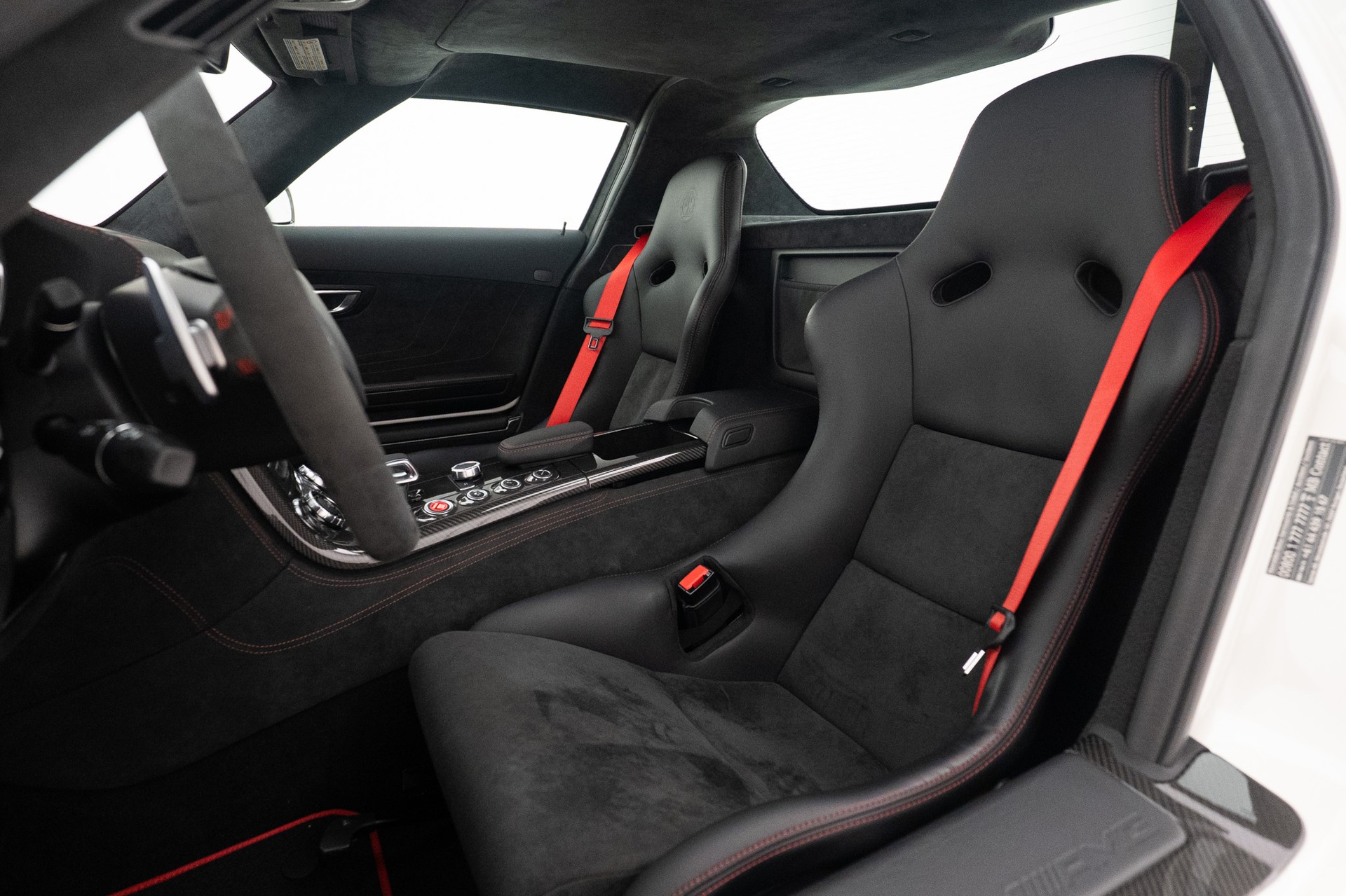 MERCEDES-BENZ SLS 63 AMG BLACK SERIES-image-7