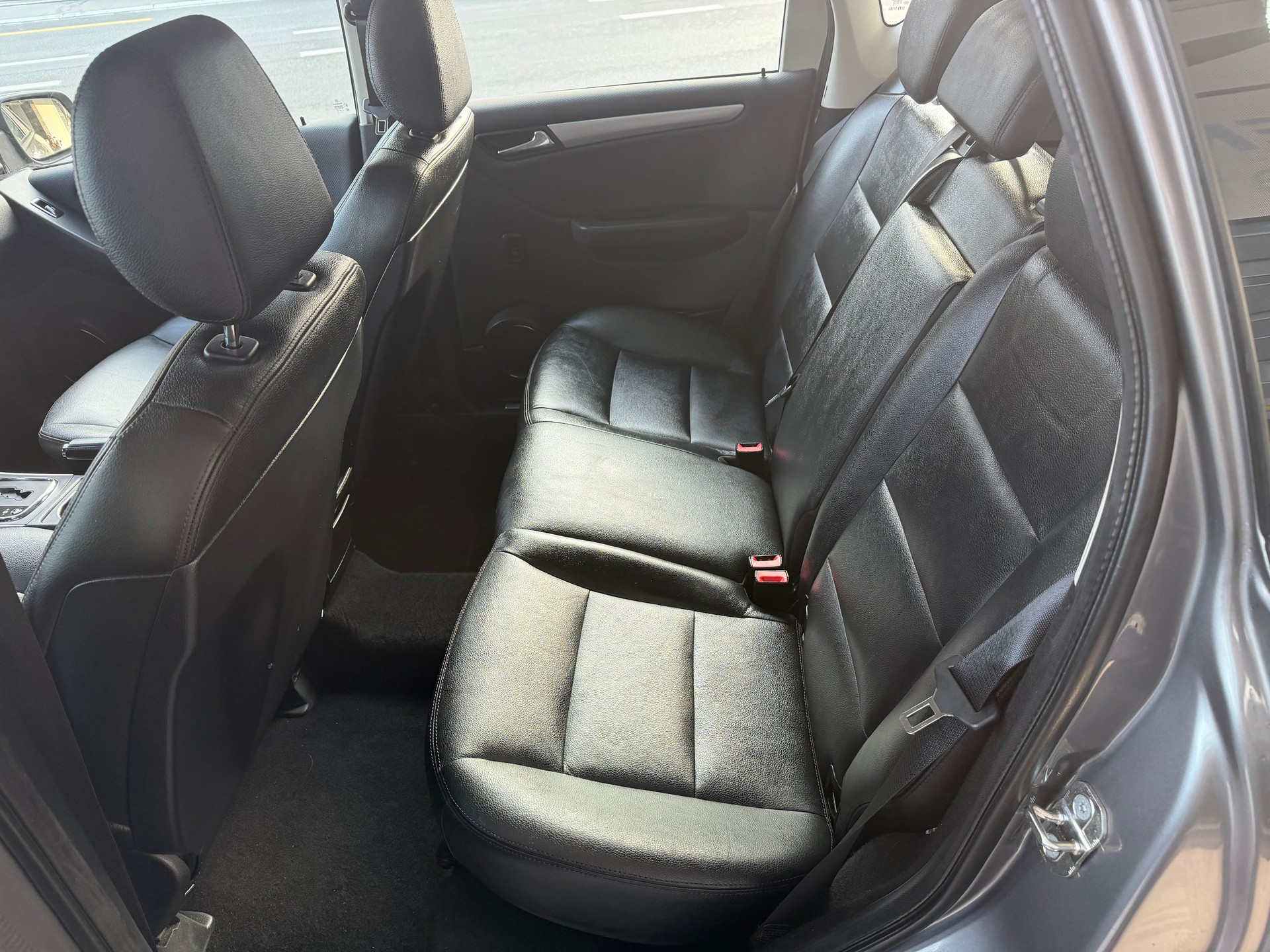 MERCEDES-BENZ A 200 Elégance Autotronic-image-8