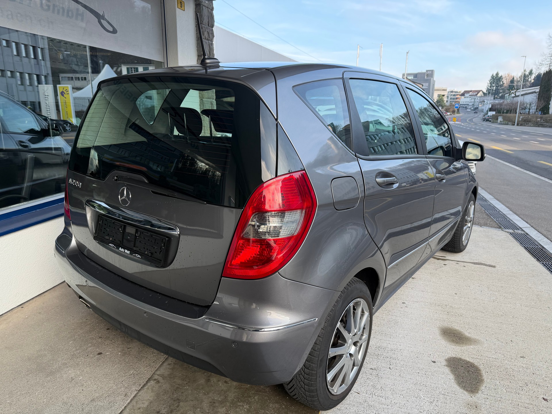 MERCEDES-BENZ A 200 Elégance Autotronic-image-4