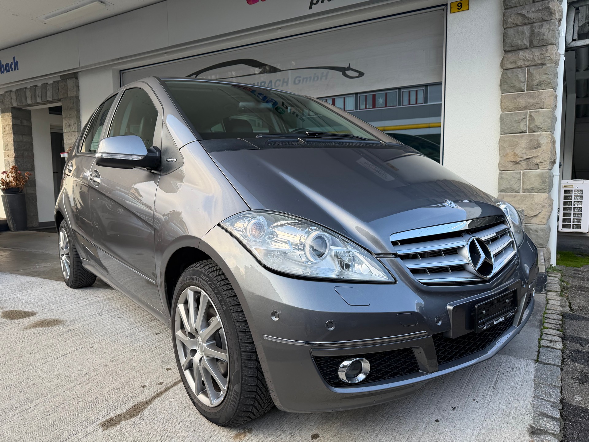 MERCEDES-BENZ A 200 Elégance Autotronic-showroom-element-2