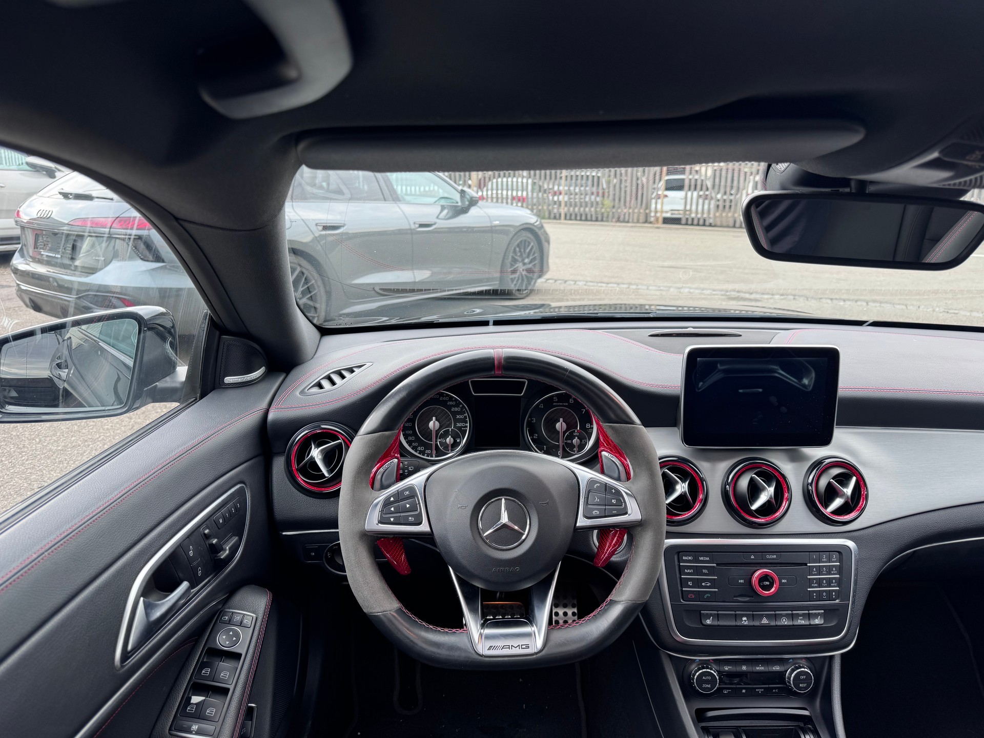 MERCEDES-BENZ CLA Shooting Brake 45 AMG 4Matic Speedshift-image-8
