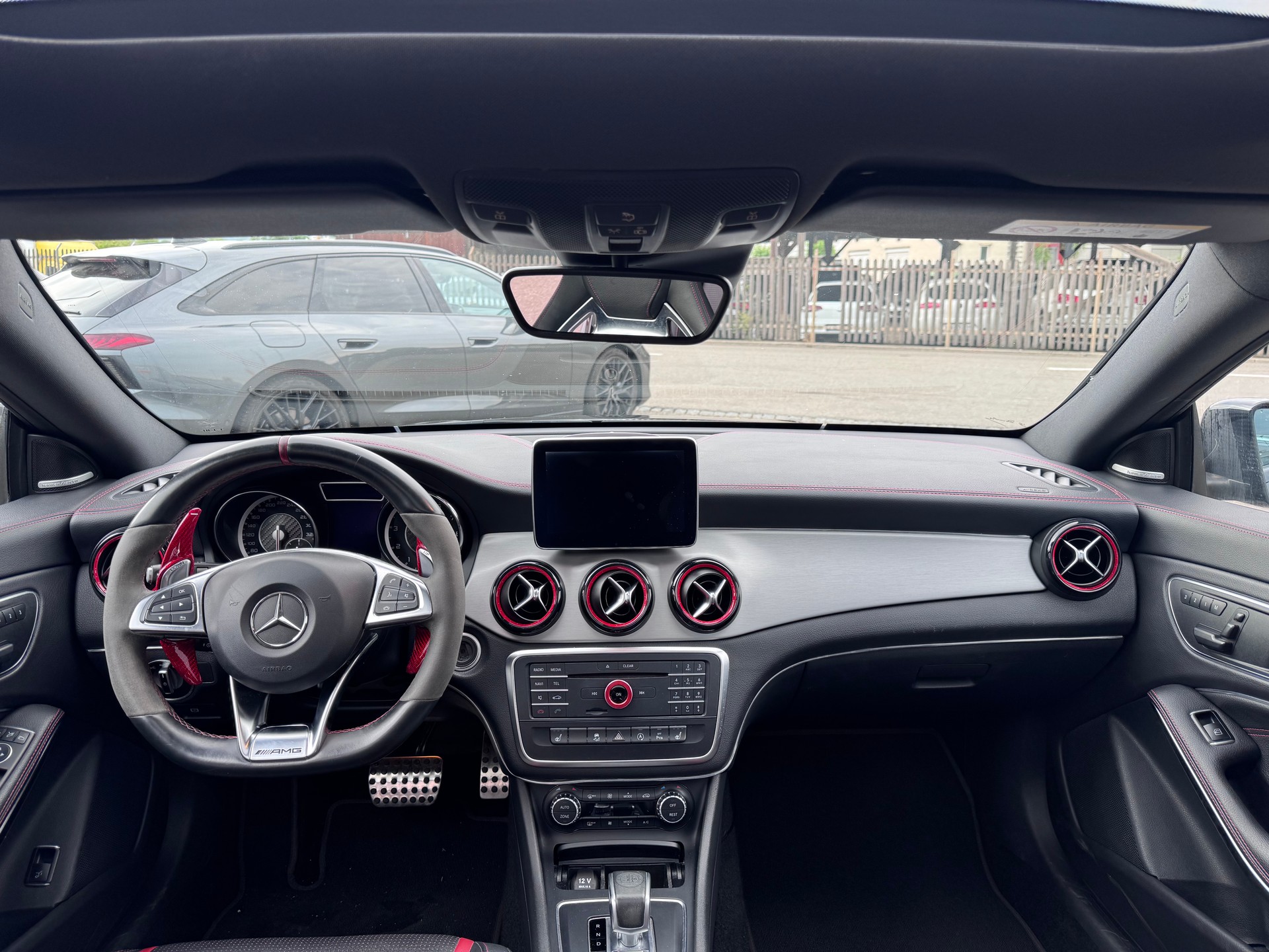 MERCEDES-BENZ CLA Shooting Brake 45 AMG 4Matic Speedshift-image-9