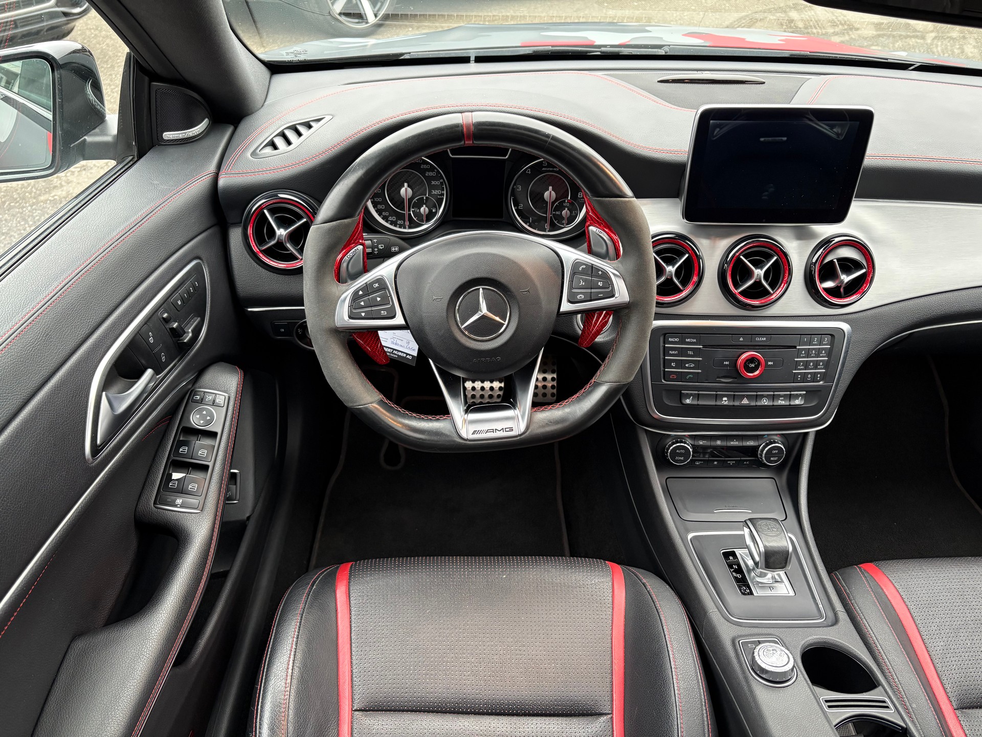 MERCEDES-BENZ CLA Shooting Brake 45 AMG 4Matic Speedshift-image-9