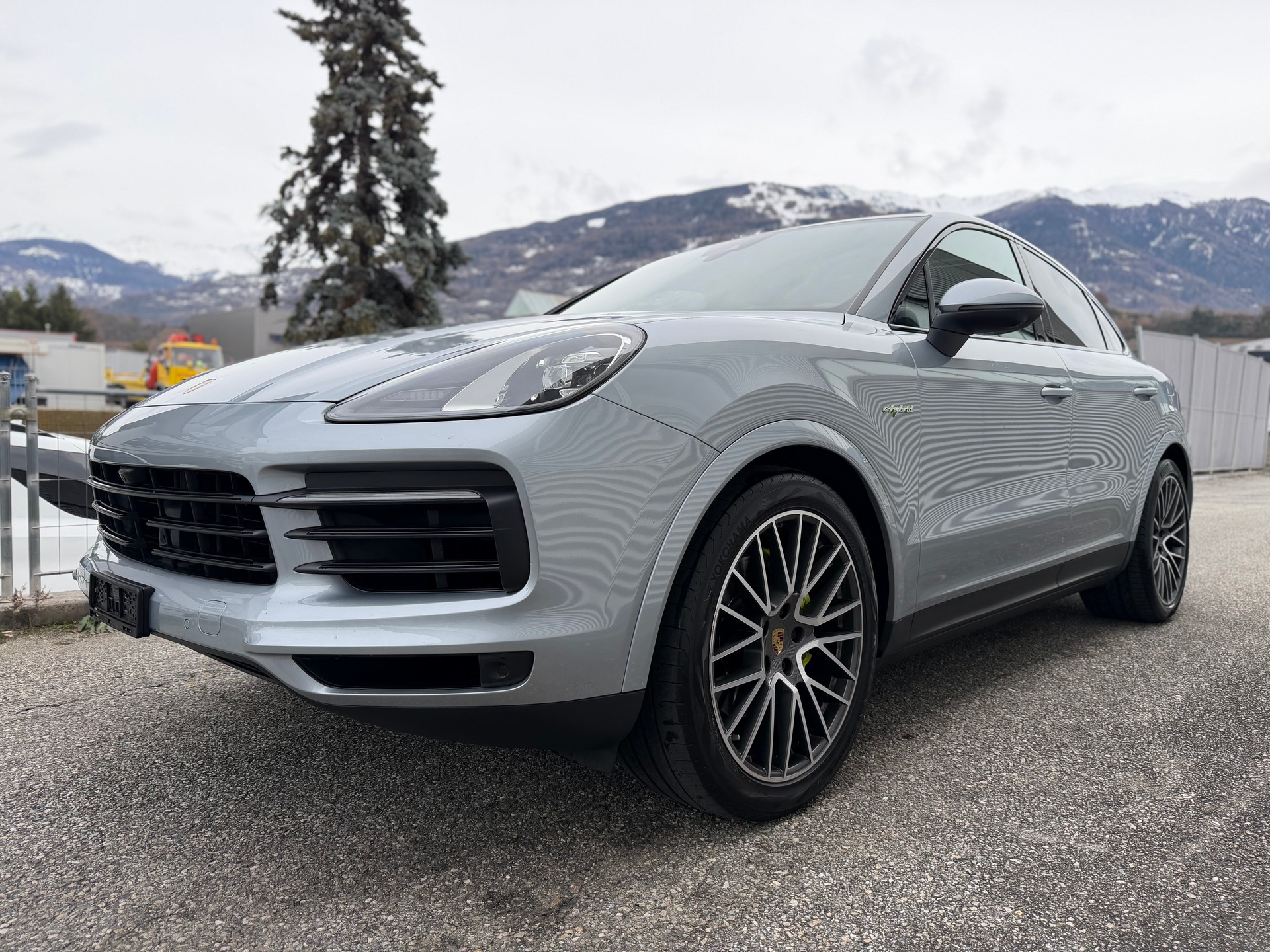 PORSCHE Cayenne Coupé E-Hybrid-image-0