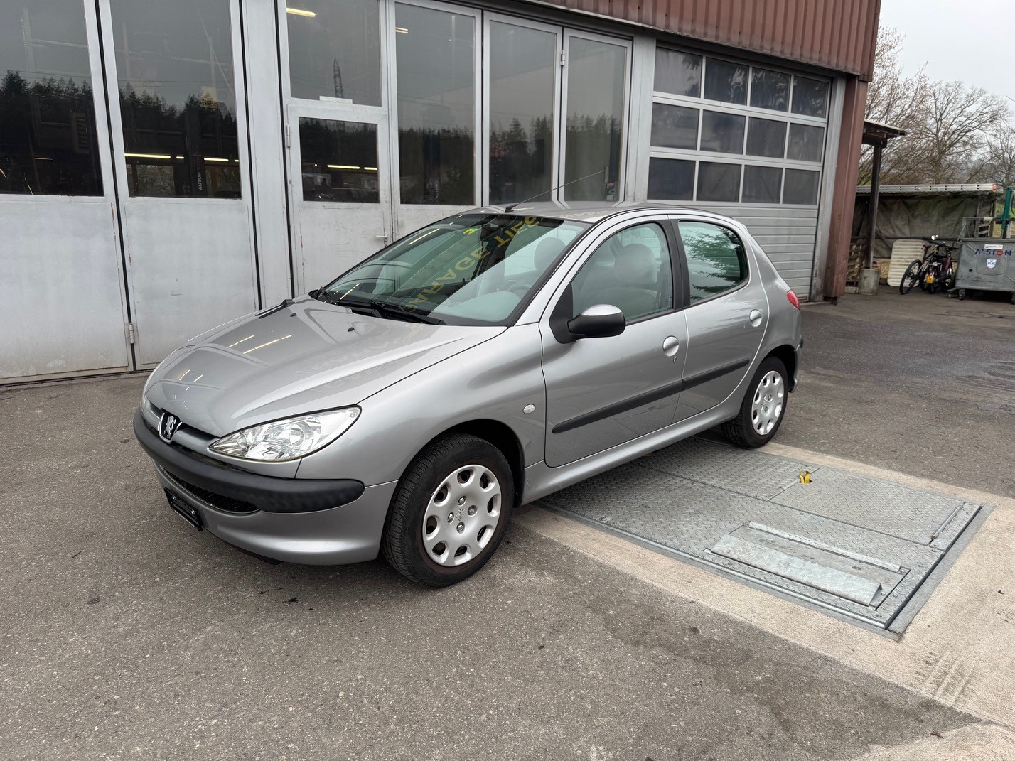 PEUGEOT 206 1.4 HDI Look-showroom-element-1