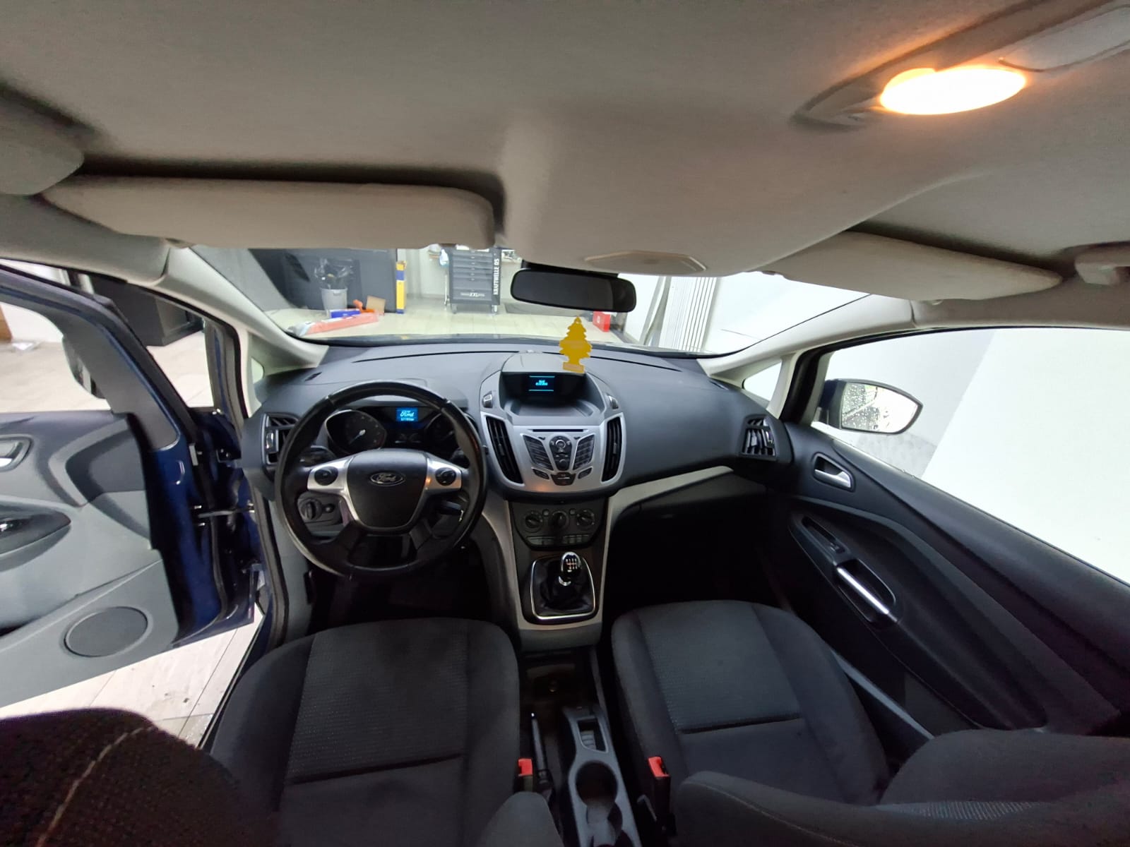 FORD Grand C-Max 1.0 SCTi Family-Edition-showroom-element-3