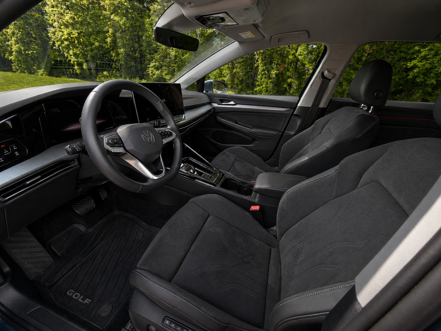 VW Golf Variant 2.0 TDI Style DSG-image-13
