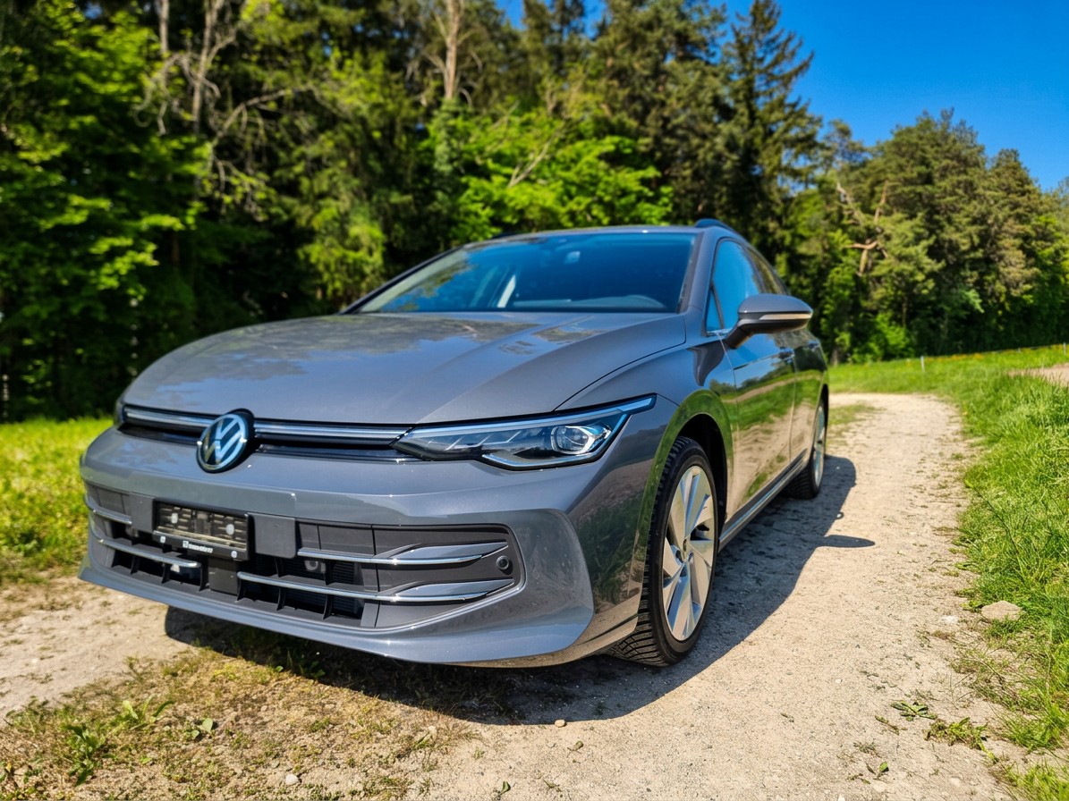 VW Golf Variant 2.0 TDI Style DSG-image-0