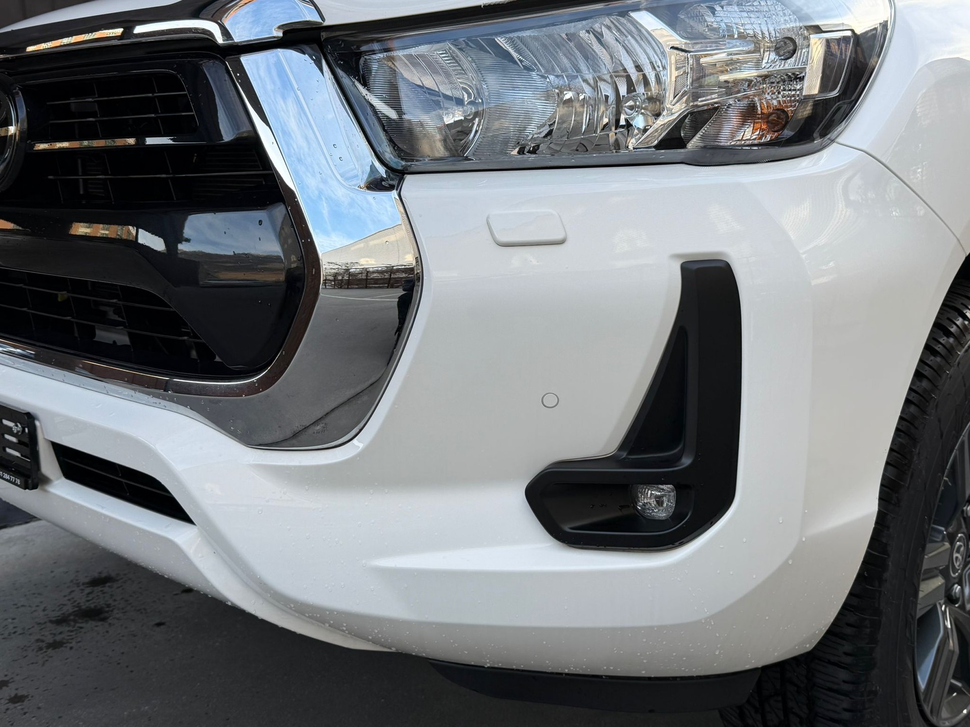 TOYOTA Hilux 2.8D-4D Style Extra Cab 4x4 A-image-9
