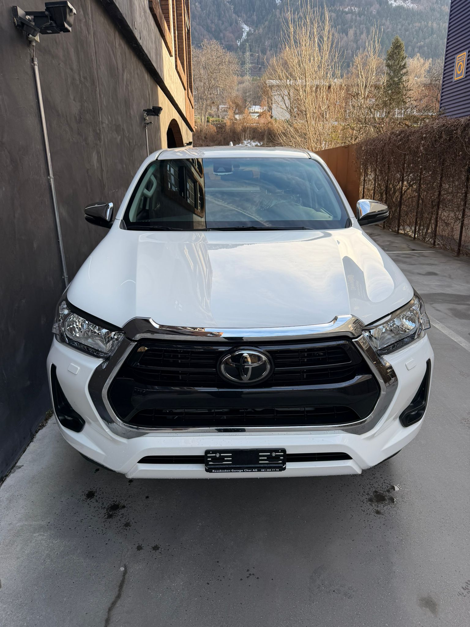 TOYOTA Hilux 2.8D-4D Style Extra Cab 4x4 A-image-8