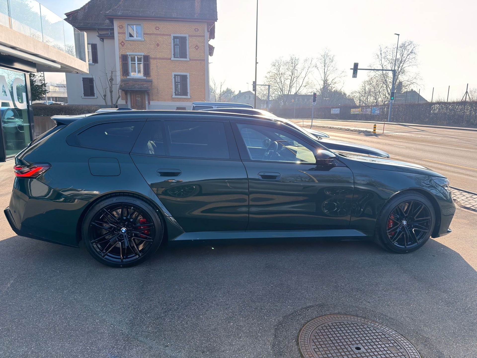 BMW M5 xDrive Touring-image-6