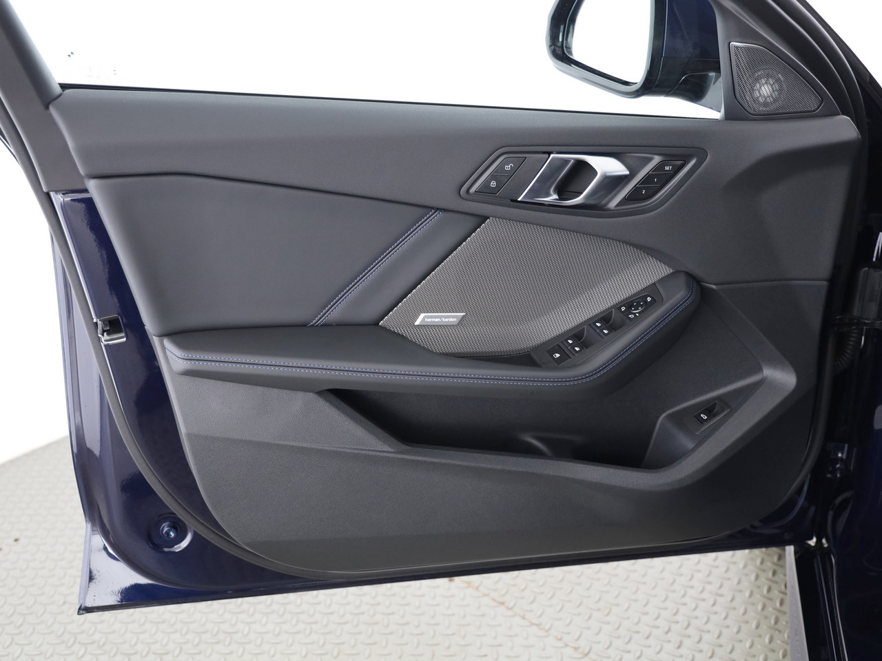 BMW 123 xDrive M Sport Steptronic-image-12