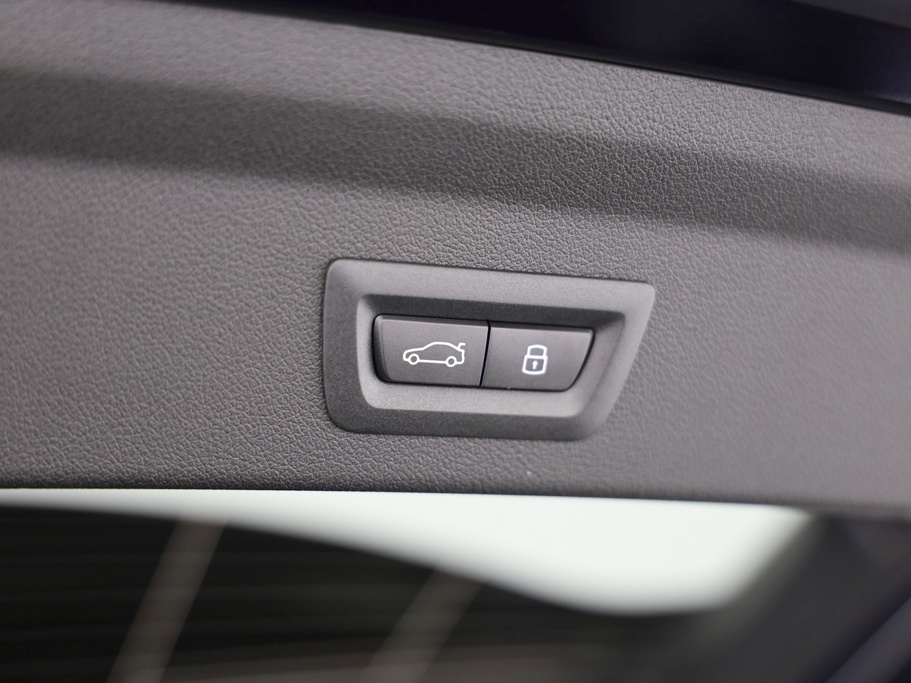 BMW 123 xDrive M Sport Steptronic-image-11