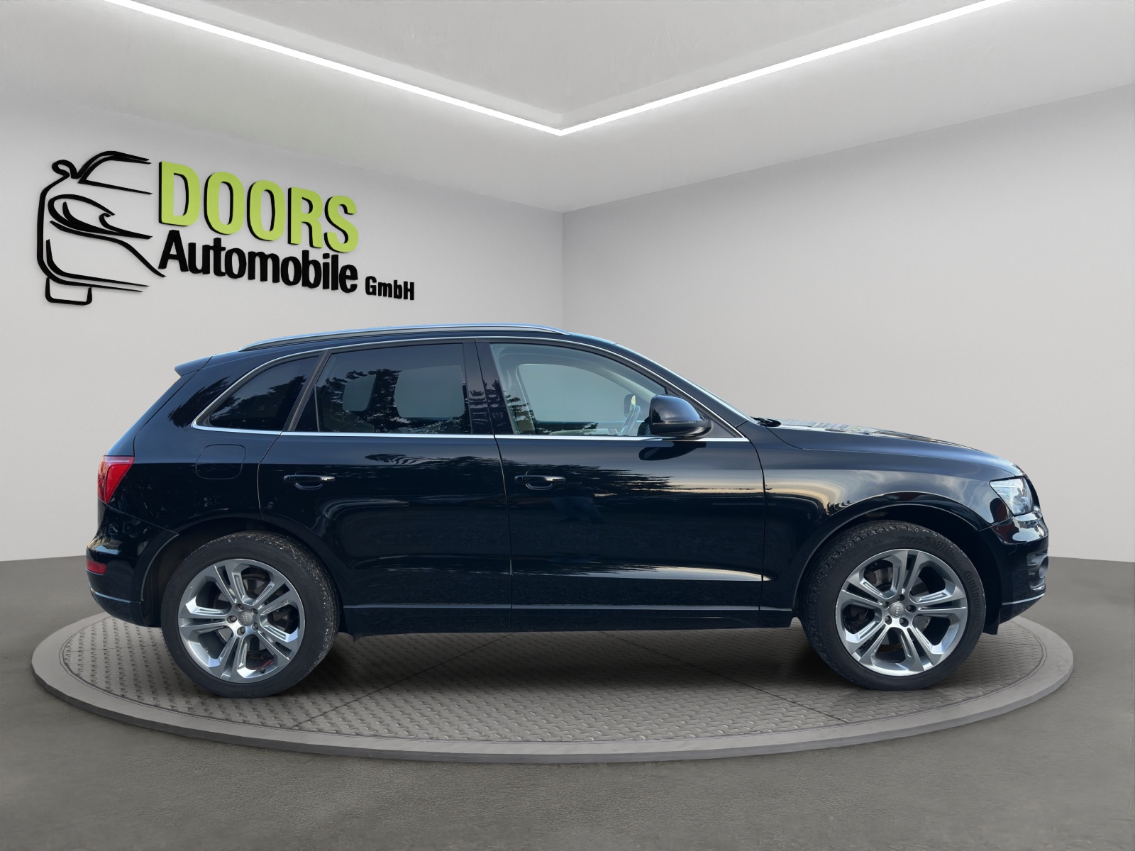 AUDI Q5 3.0 TDI quattro S-tronic-image-13