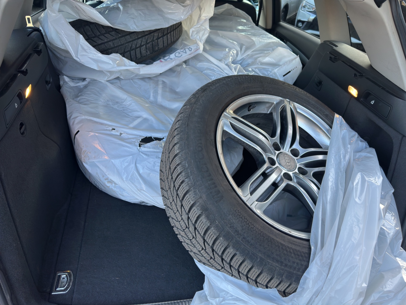 AUDI Q5 3.0 TDI quattro S-tronic-image-21