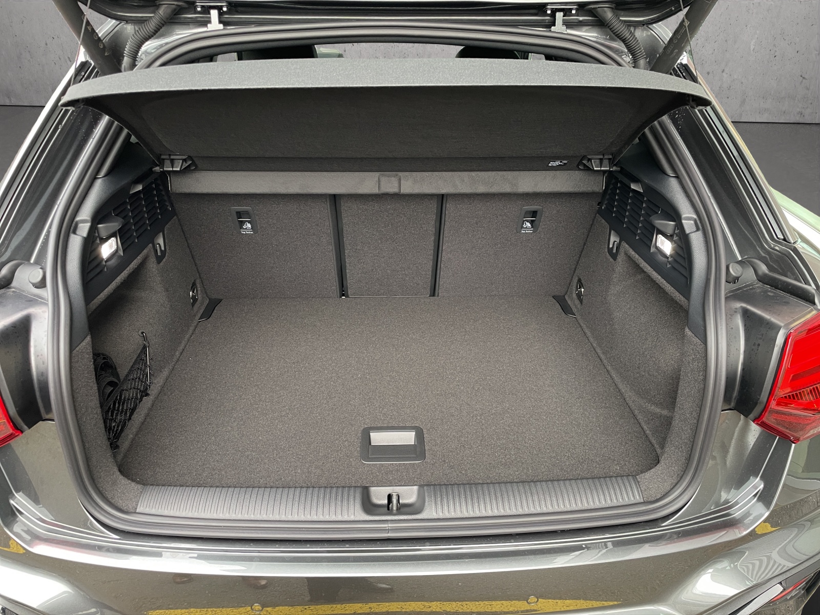 AUDI Q2 35 TFSI S line S-tronic-image-13
