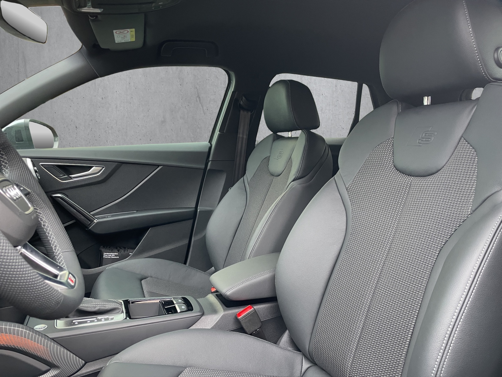 AUDI Q2 35 TFSI S line S-tronic-image-6