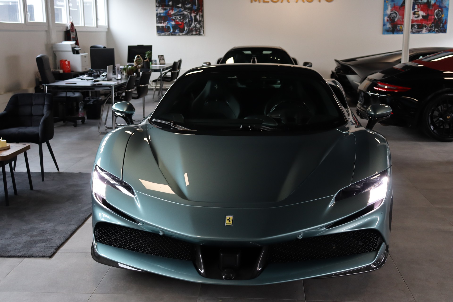 FERRARI SF90 Stradale-showroom-element-1