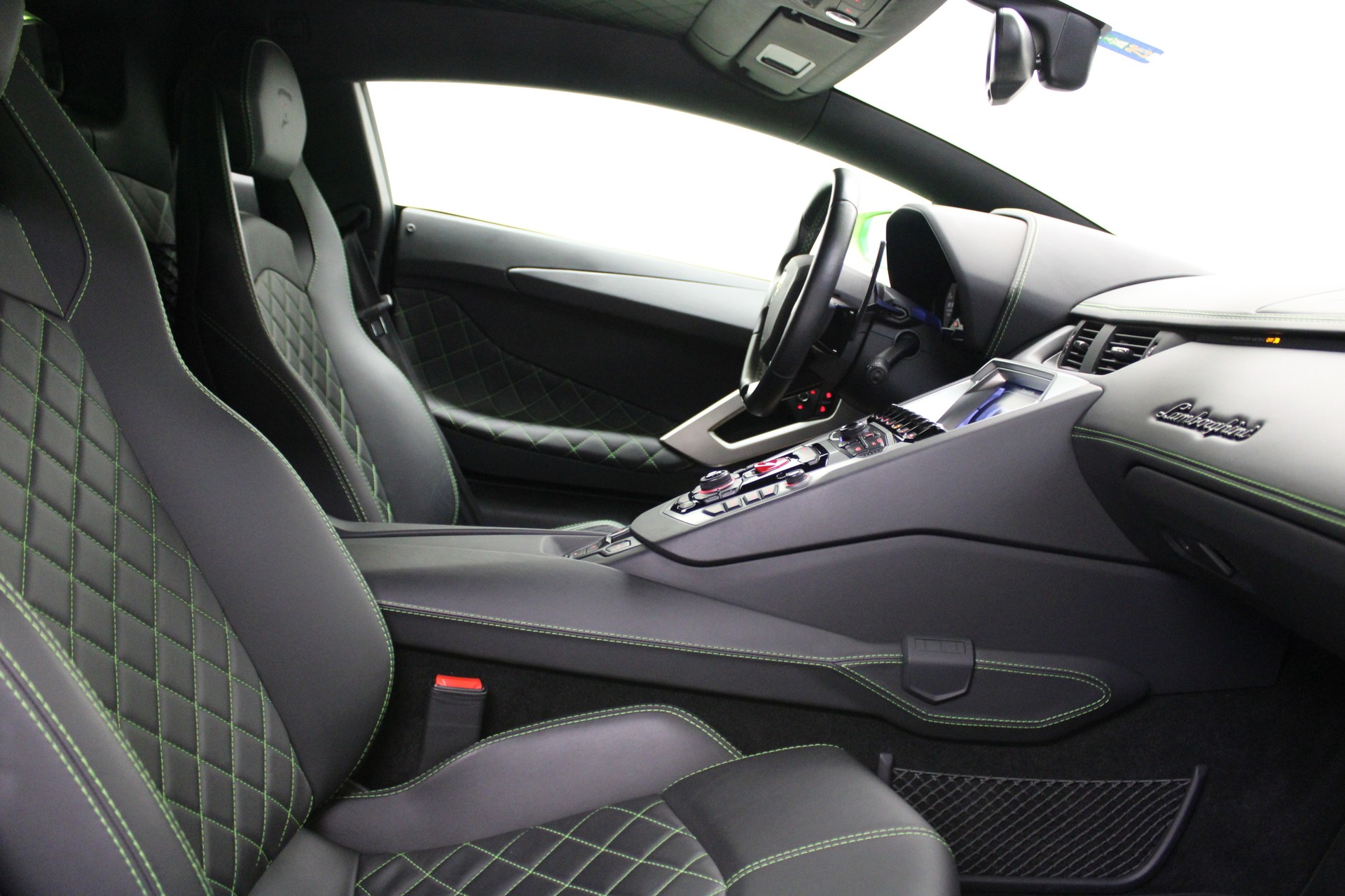 LAMBORGHINI Aventador S LP740-4 Coupé E-Gear-image-6