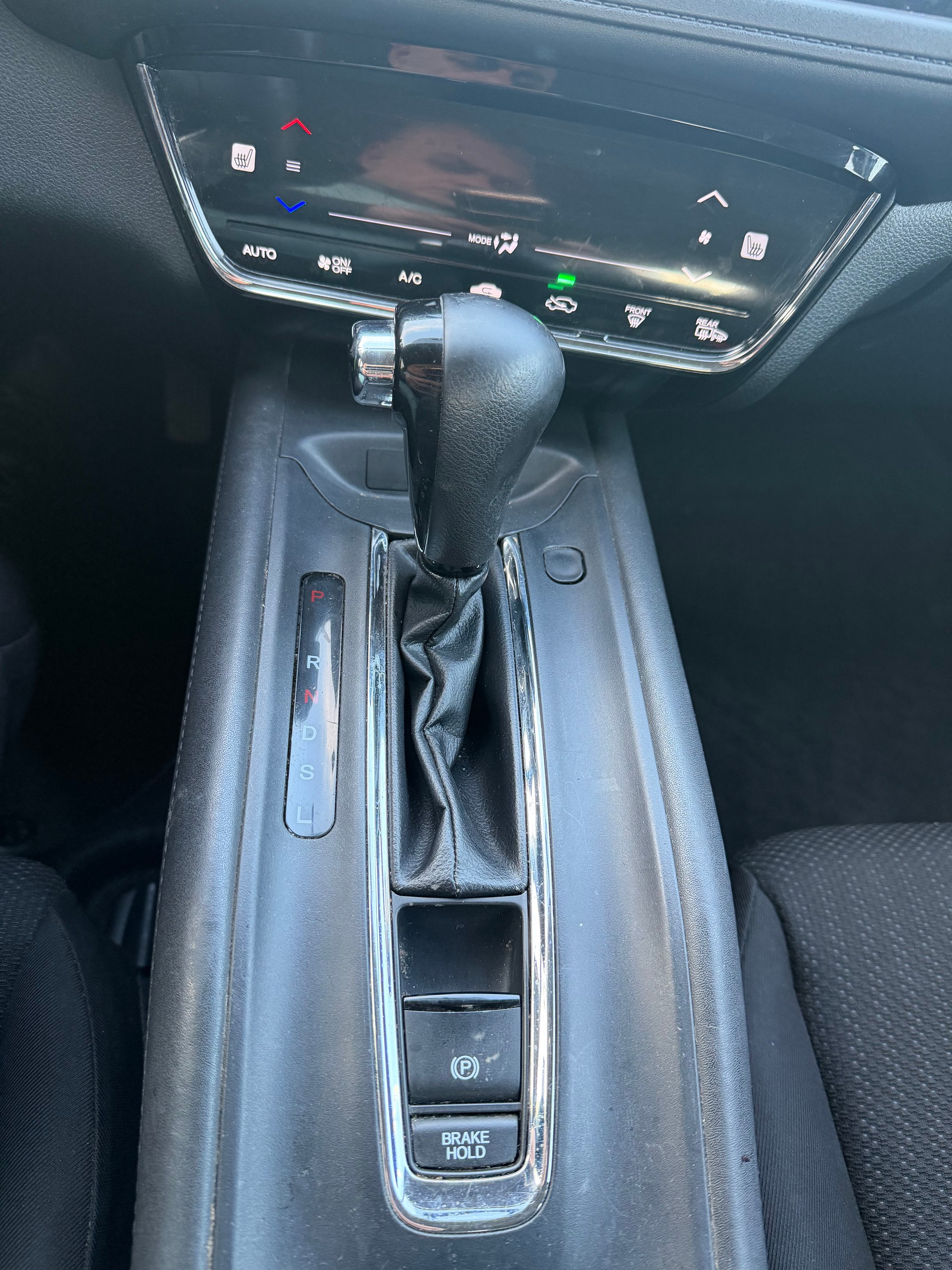 HONDA HR-V-image-8