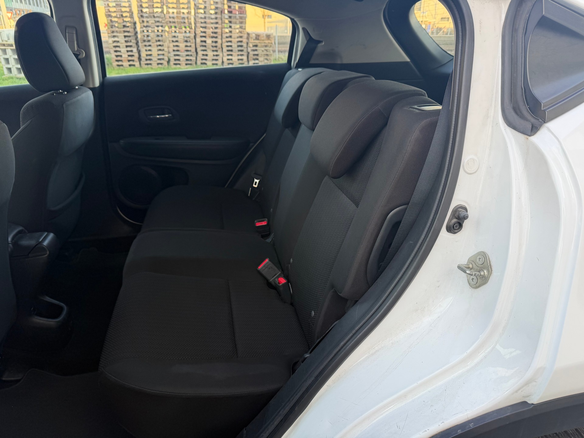 HONDA HR-V-image-10