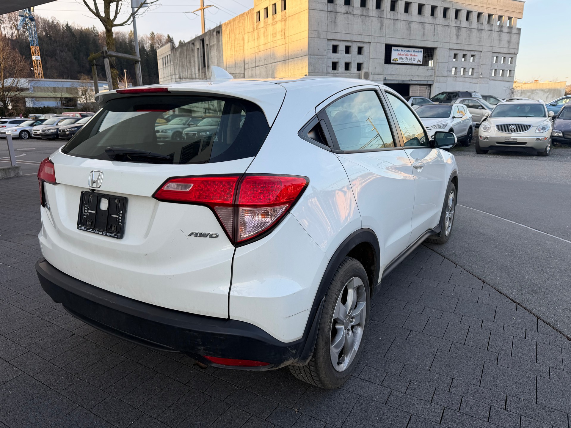 HONDA HR-V-image-3