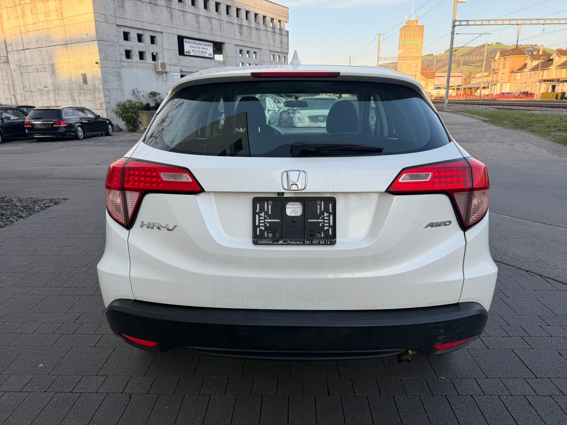 HONDA HR-V-image-2