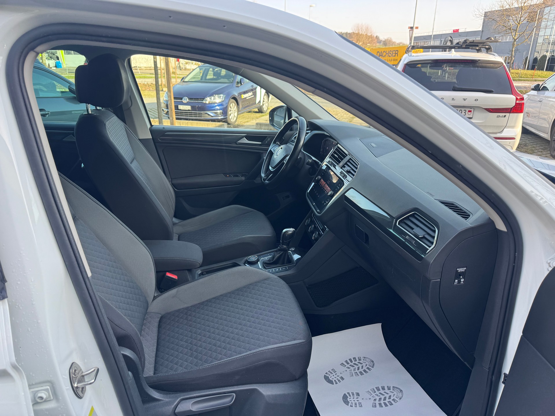 VW Tiguan 2.0 TDI SCR Comfortline 4Motion DSG-image-9