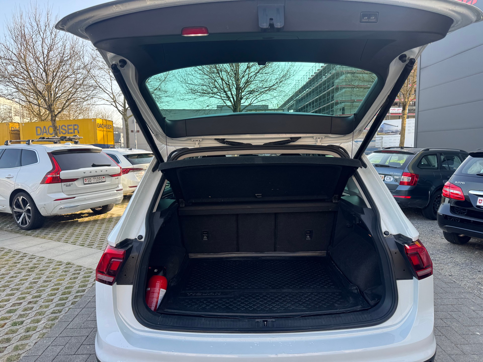 VW Tiguan 2.0 TDI SCR Comfortline 4Motion DSG-image-11