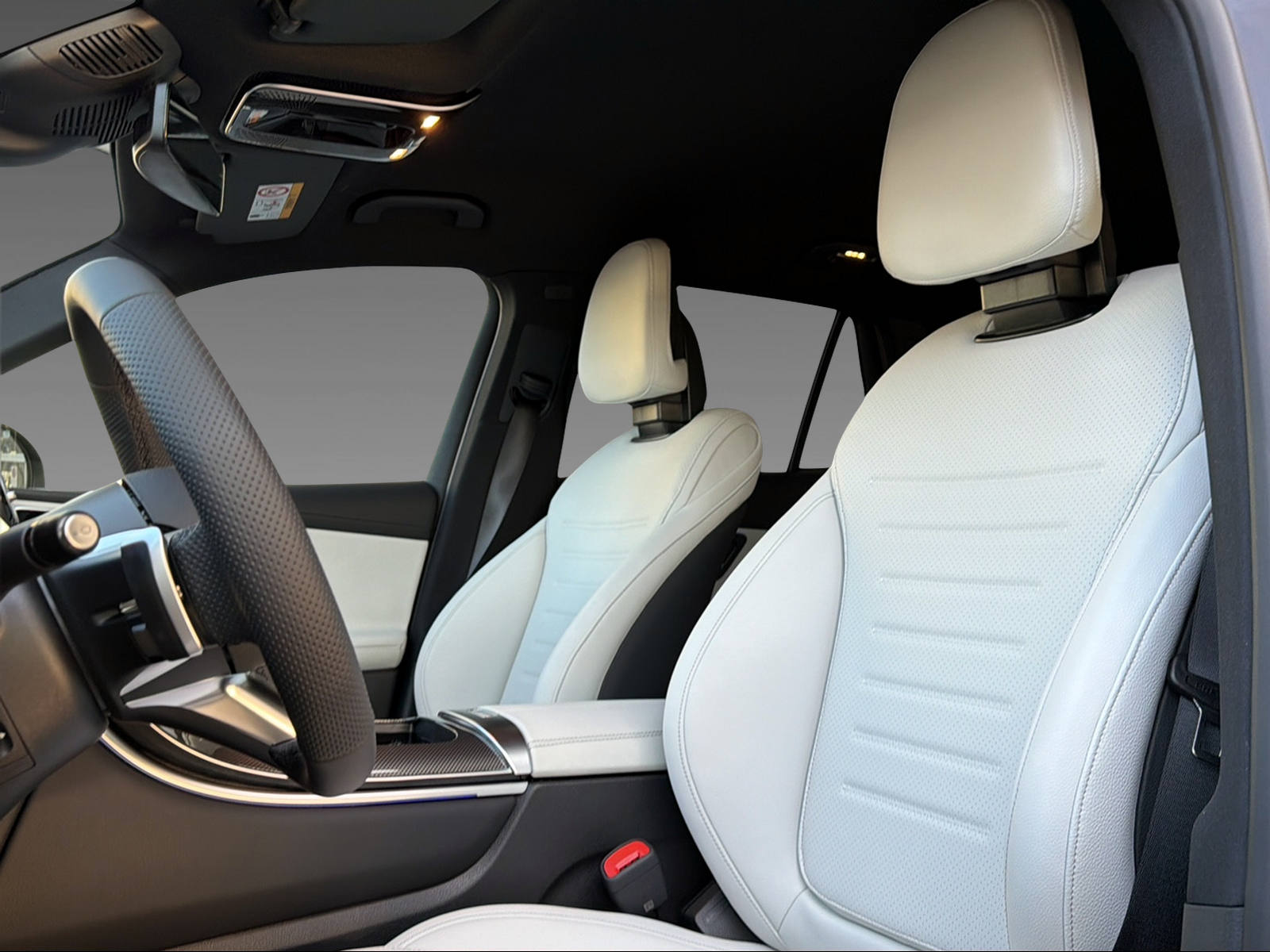 MERCEDES-BENZ GLC 300 4Matic-image-11