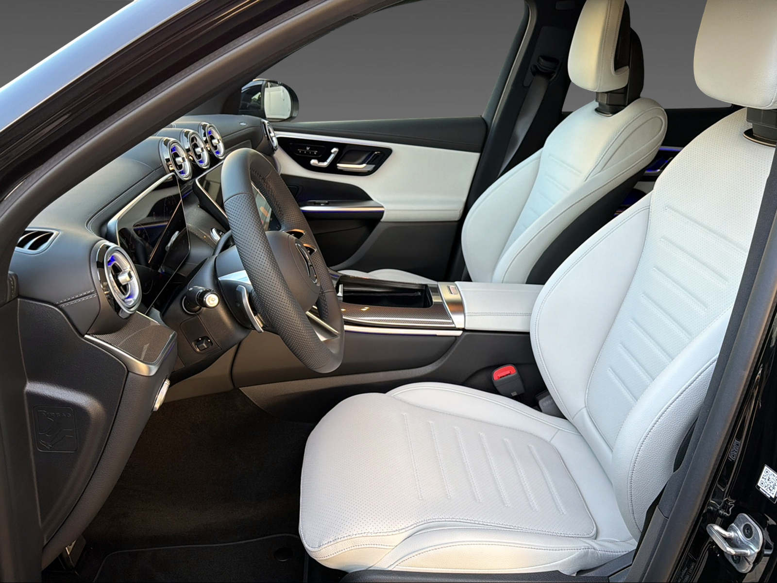 MERCEDES-BENZ GLC 300 4Matic-image-13