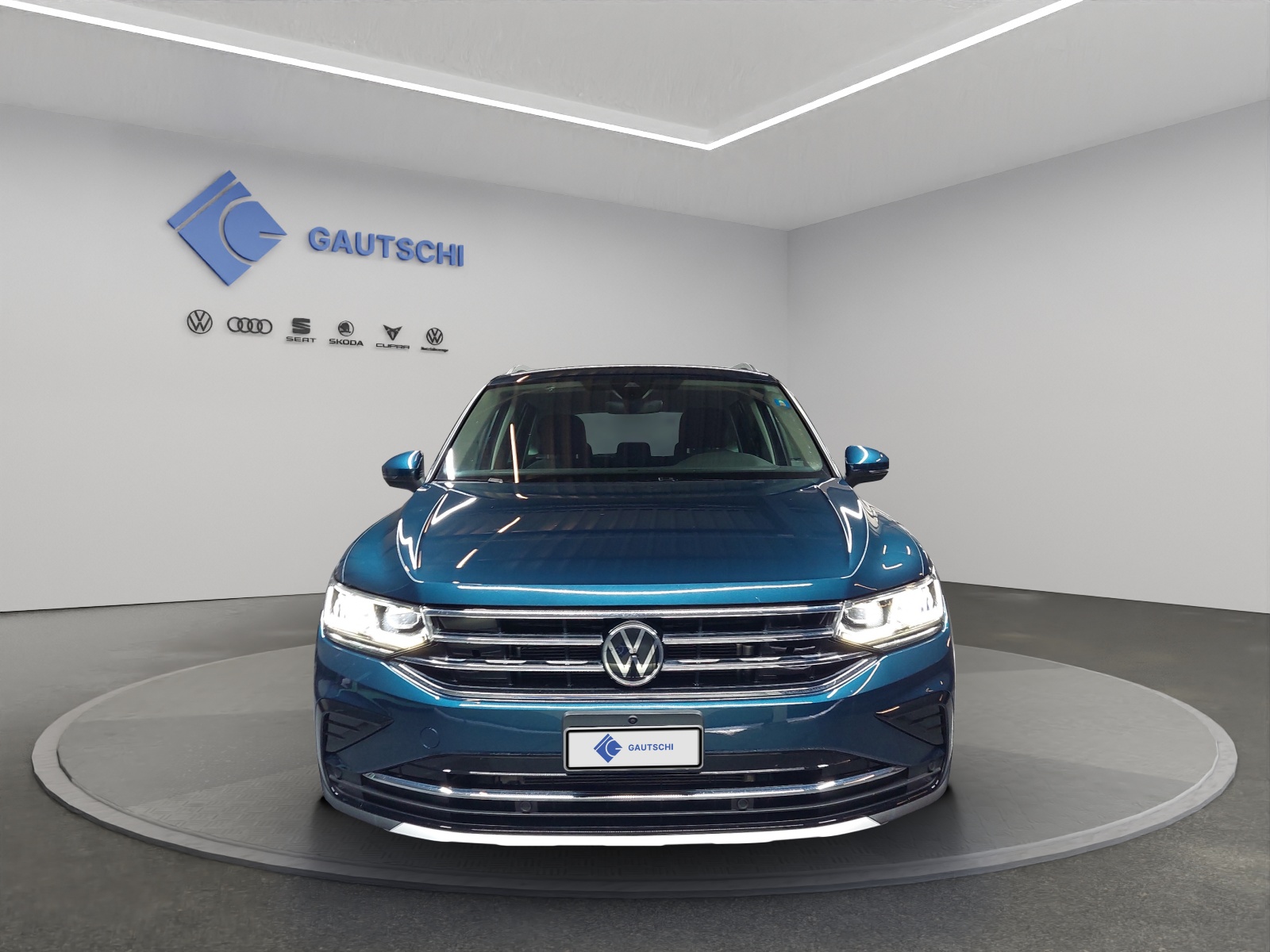 VW Tiguan 2.0 TDI SCR Elegance 4Motion DSG-image-4