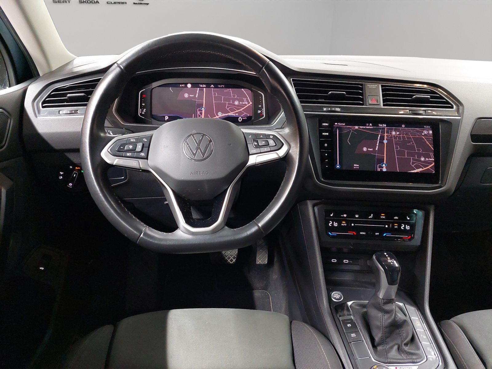 VW Tiguan 2.0 TDI SCR Elegance 4Motion DSG-image-6