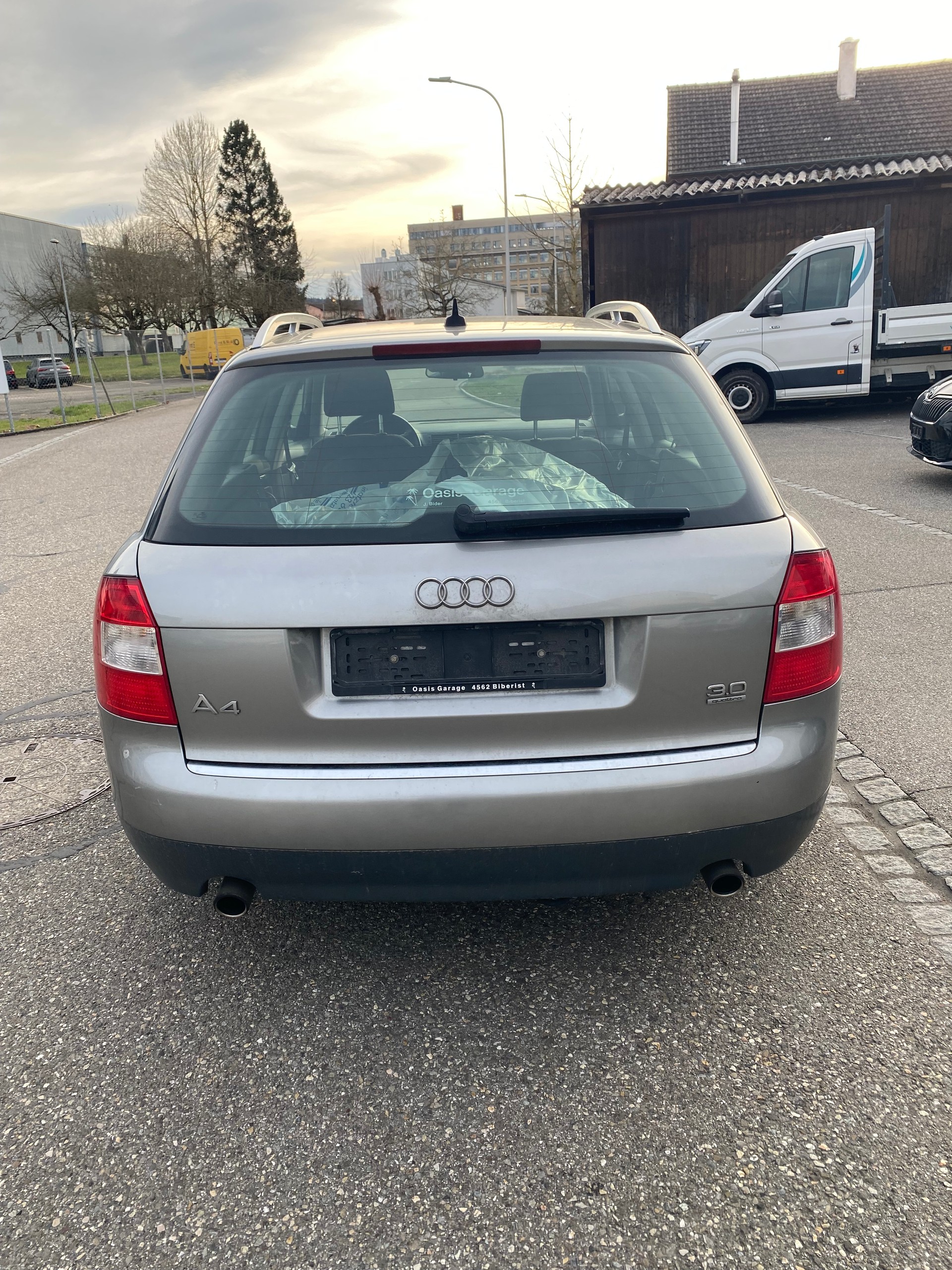 AUDI A4 Avant 3.0 V6 quattro-image-4