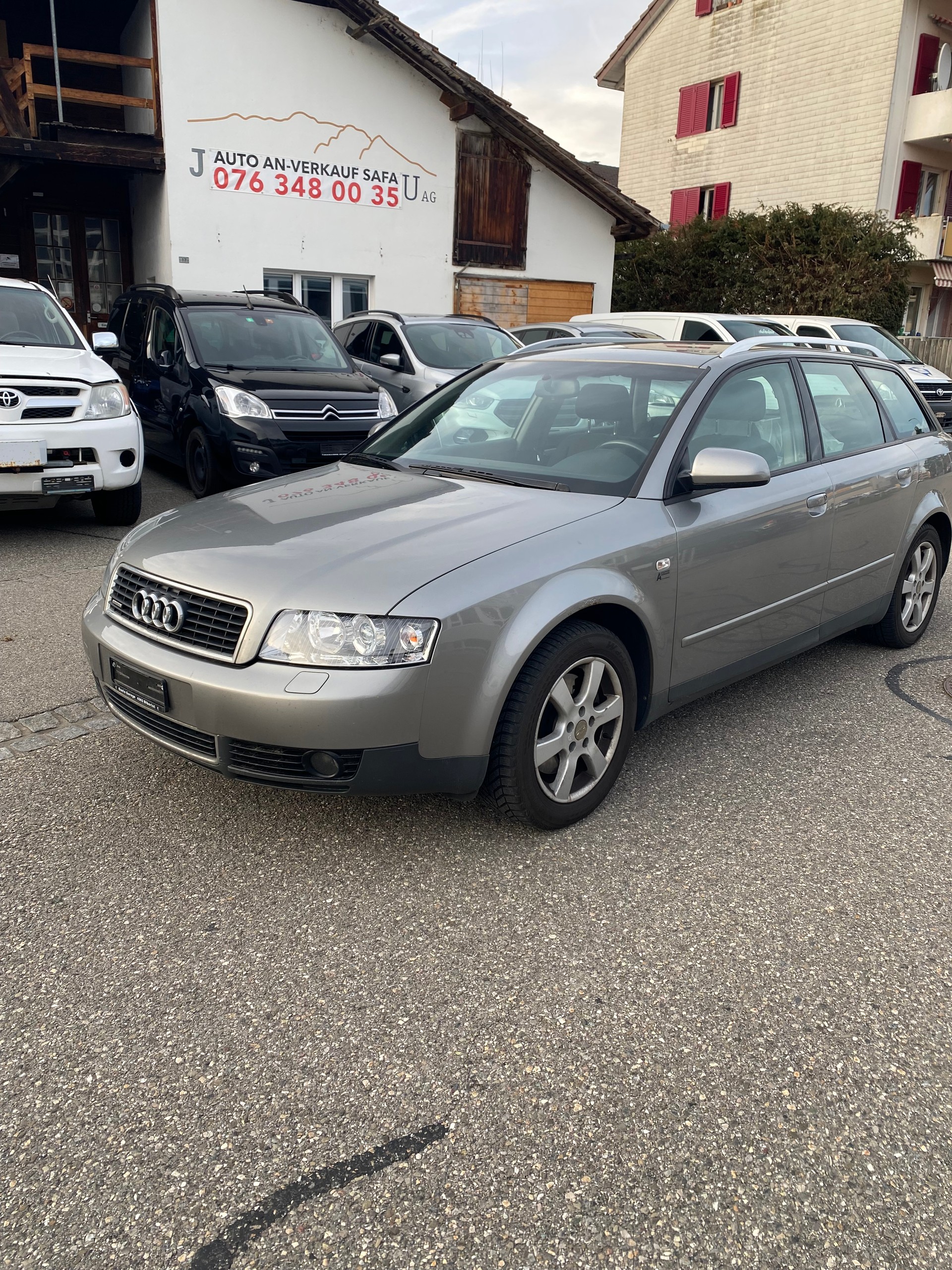 AUDI A4 Avant 3.0 V6 quattro-image-1