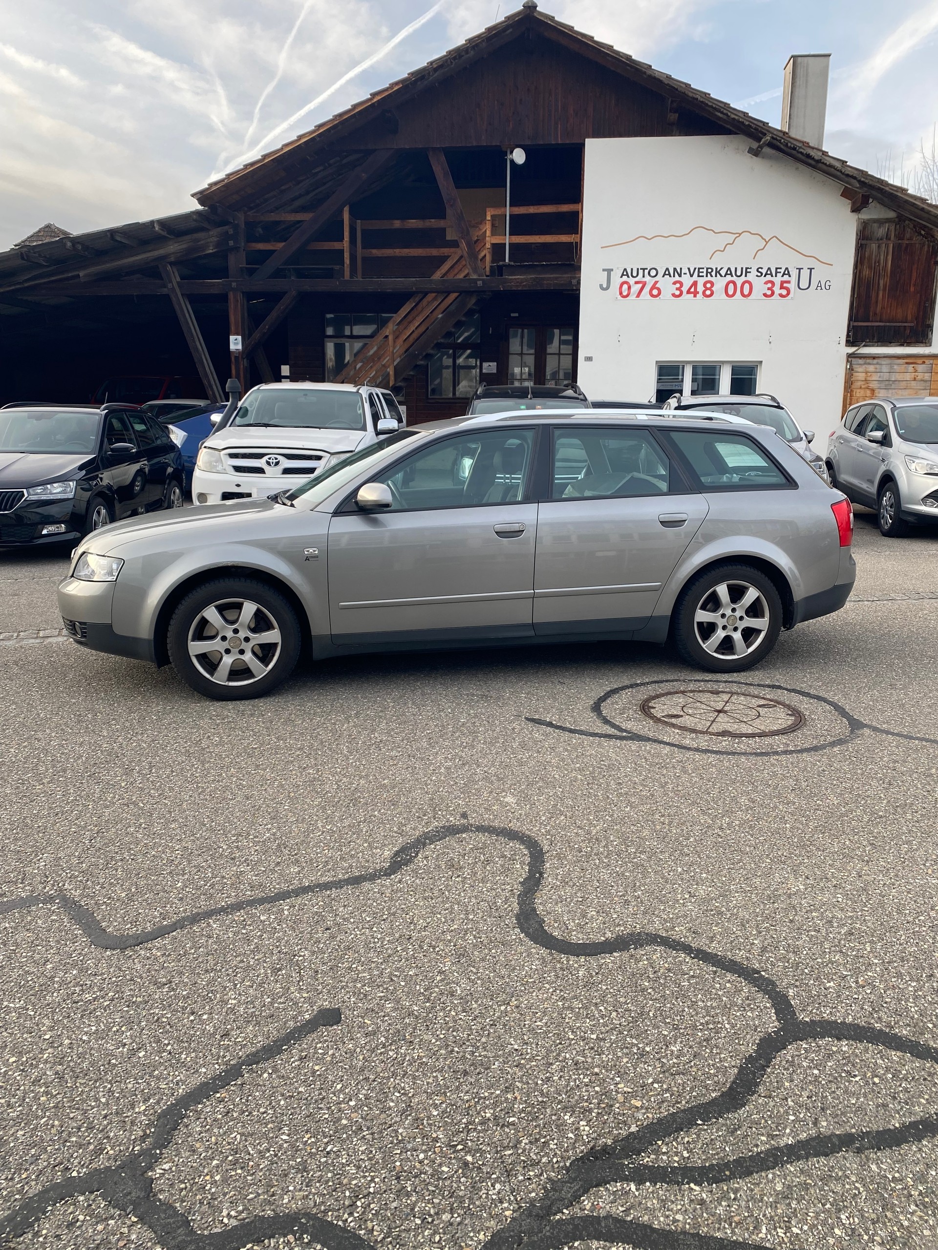AUDI A4 Avant 3.0 V6 quattro-image-2