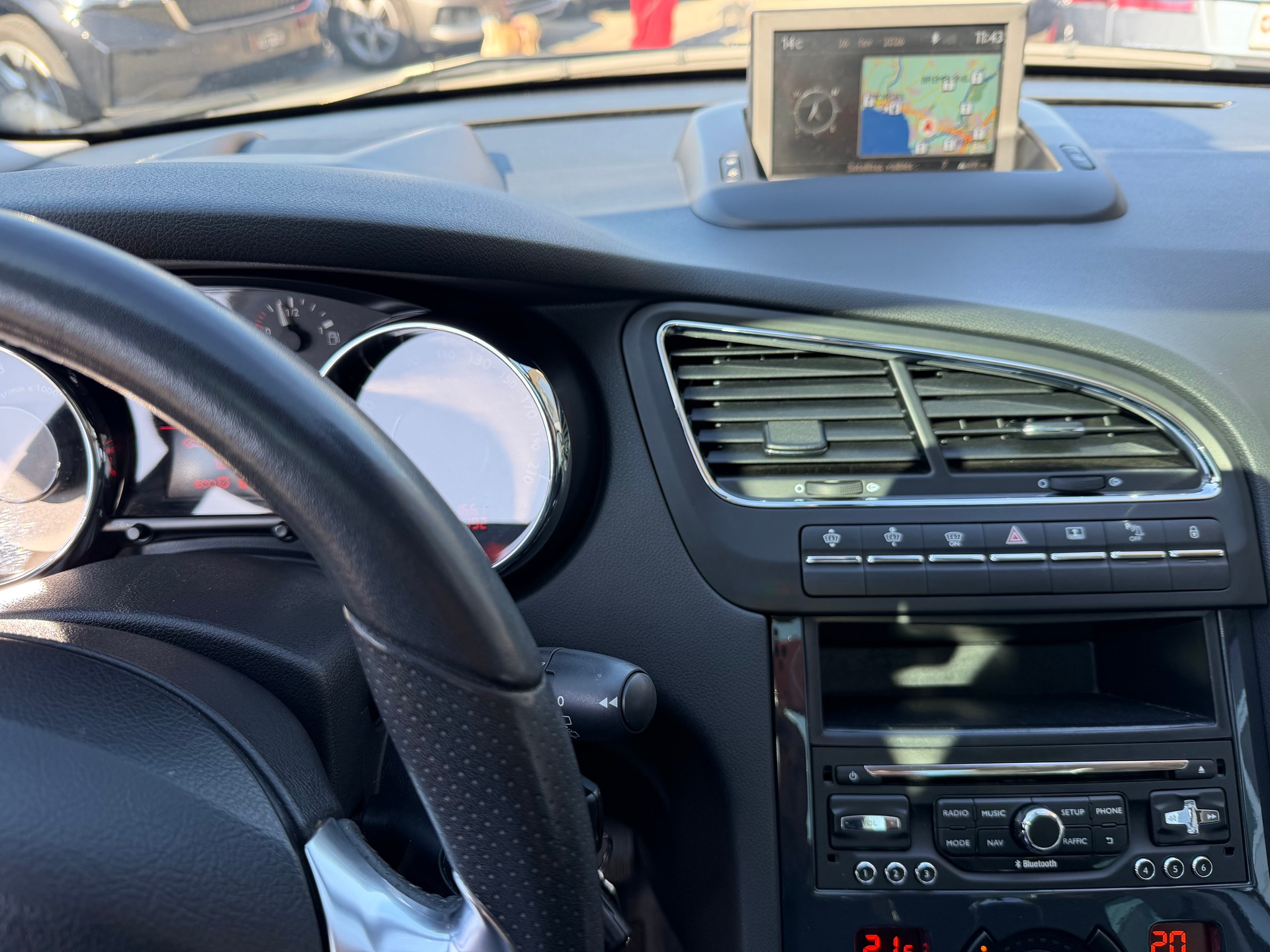 PEUGEOT 5008 1.6 THP Sensation Tiptronic-image-10