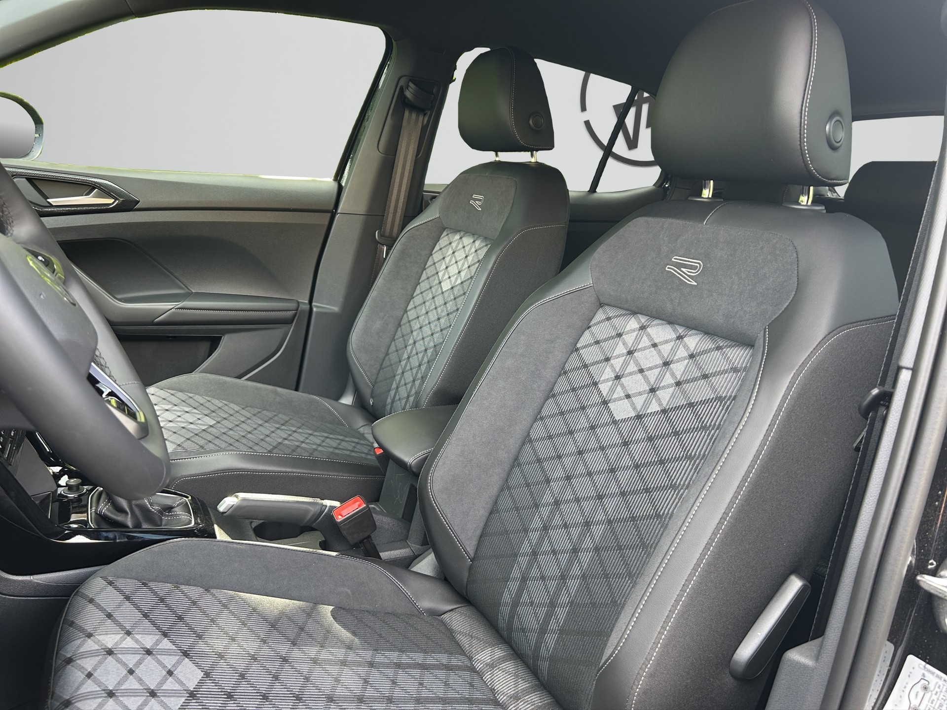 VW T-Cross 1.5 TSI EVO ACT R-Line DSG-image-10
