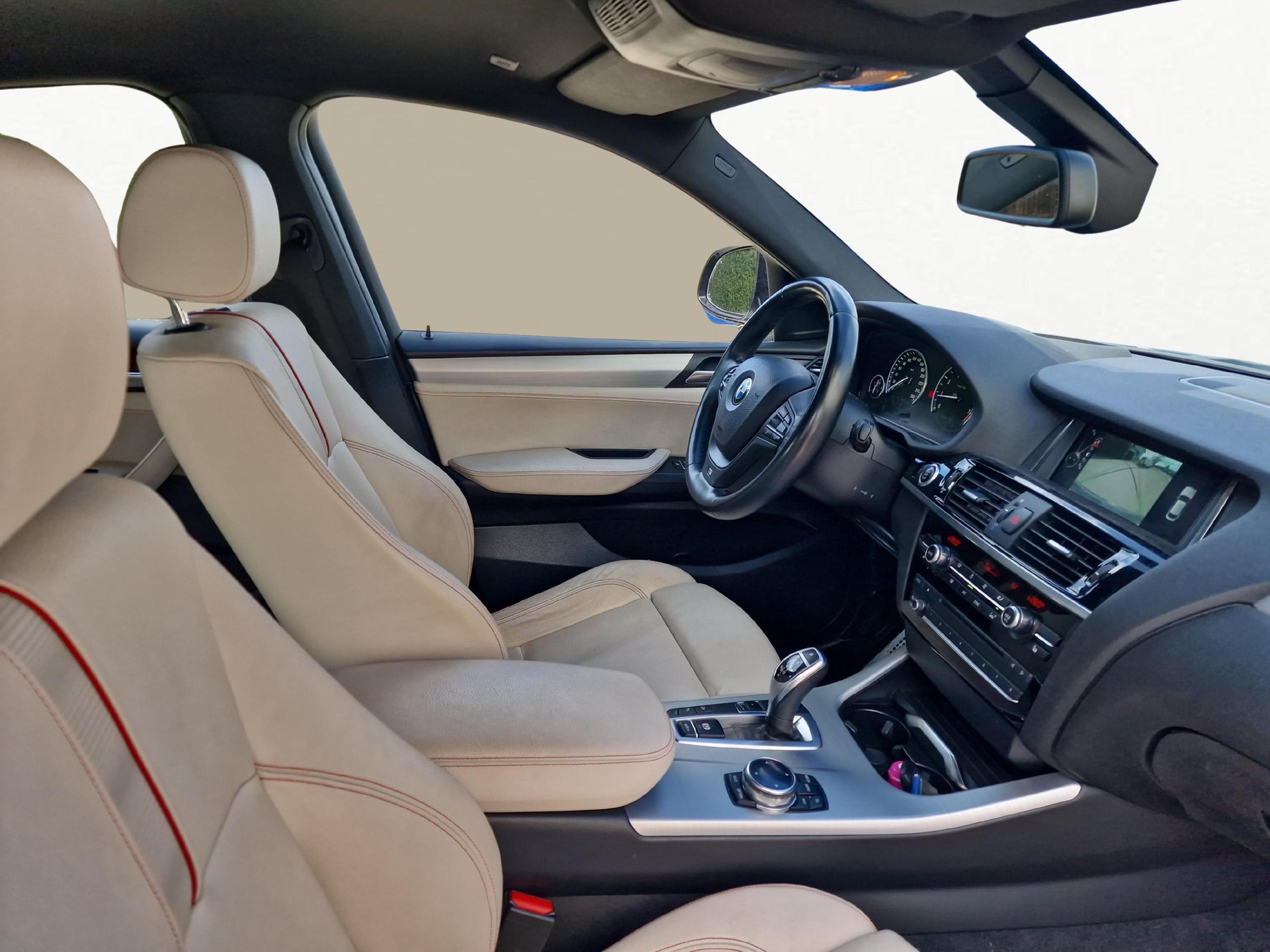 BMW X4 20i xDrive-image-9