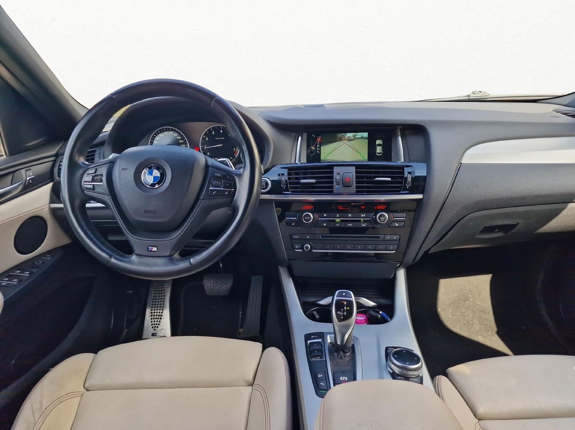 BMW X4 20i xDrive-image-8