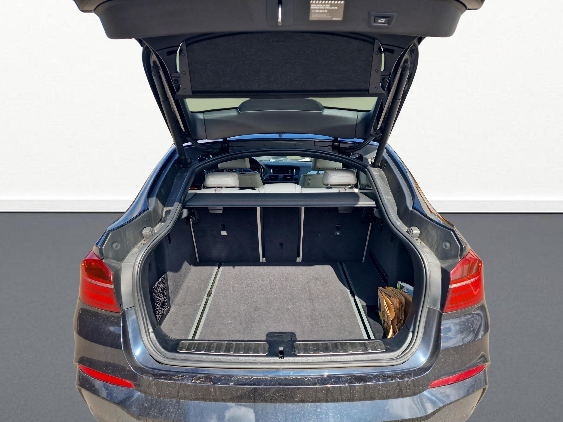 BMW X4 20i xDrive-image-11