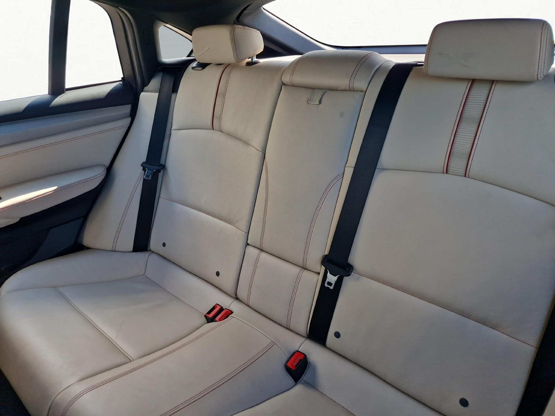 BMW X4 20i xDrive-image-10