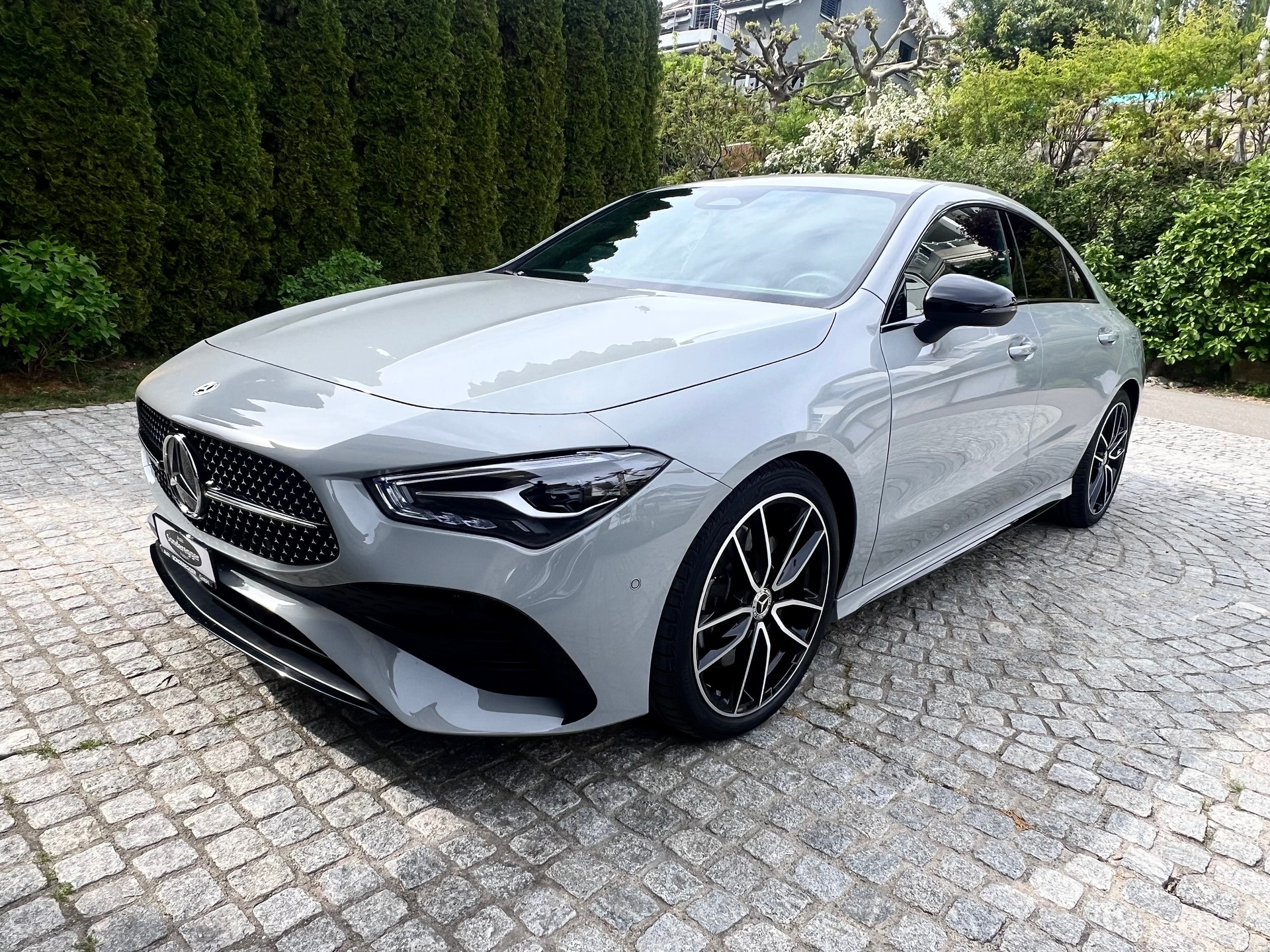 MERCEDES-BENZ CLA250 4M AMG Edition-showroom-element-2