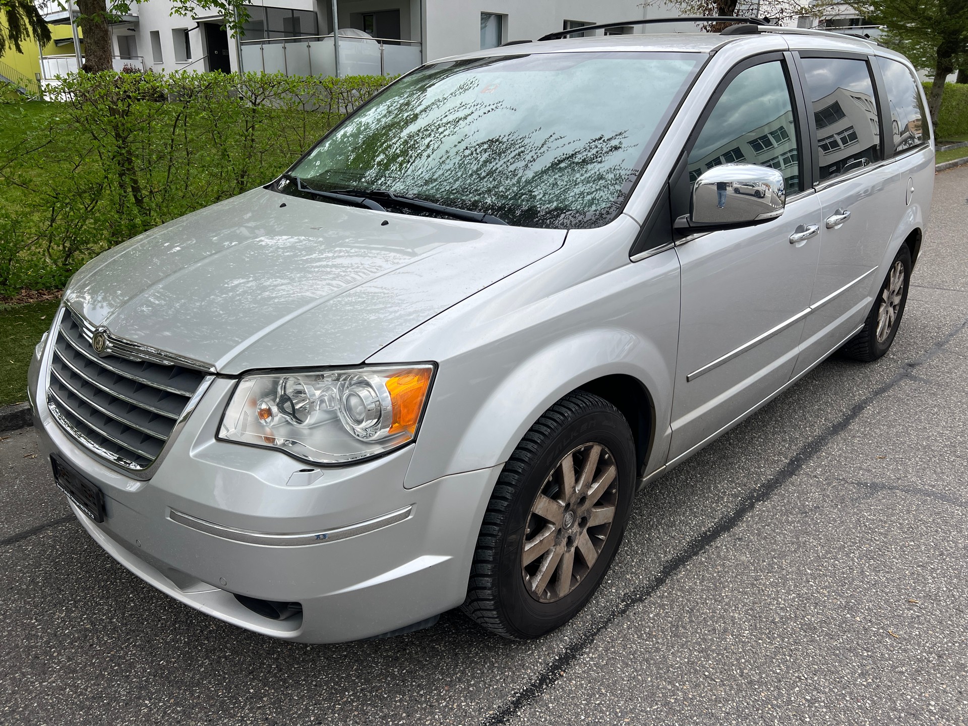 CHRYSLER Grand Voyager 3.8 Limited Automatic-image-0