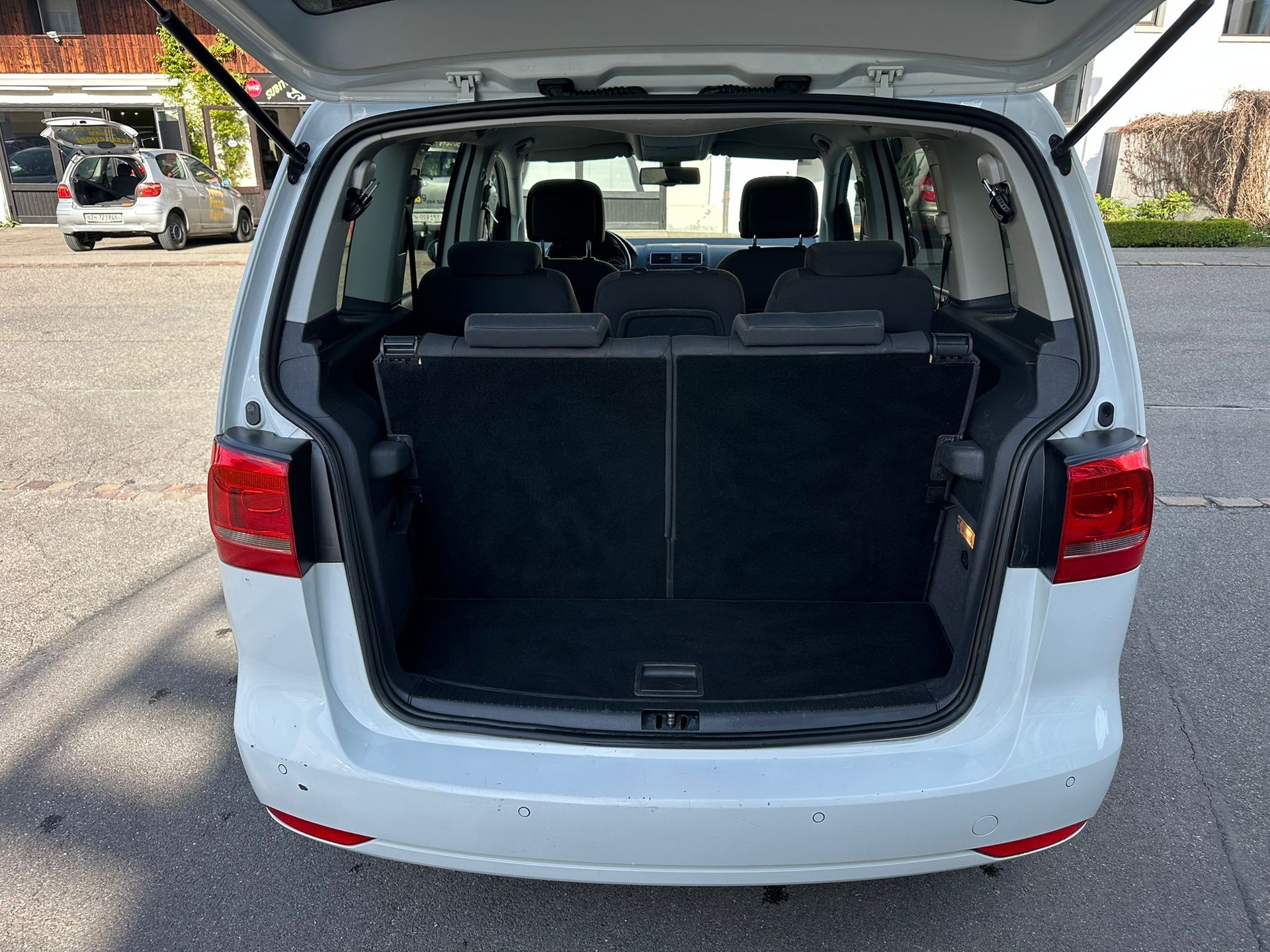 VW Touran 1.4 TSI Comfortline DSG-image-6