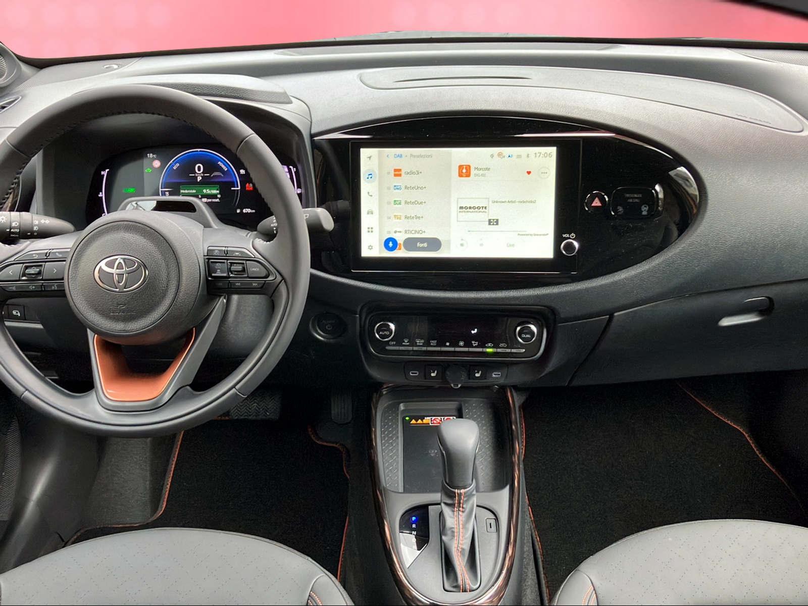 TOYOTA Aygo X 1.5 VVT-i HSD Style-image-12