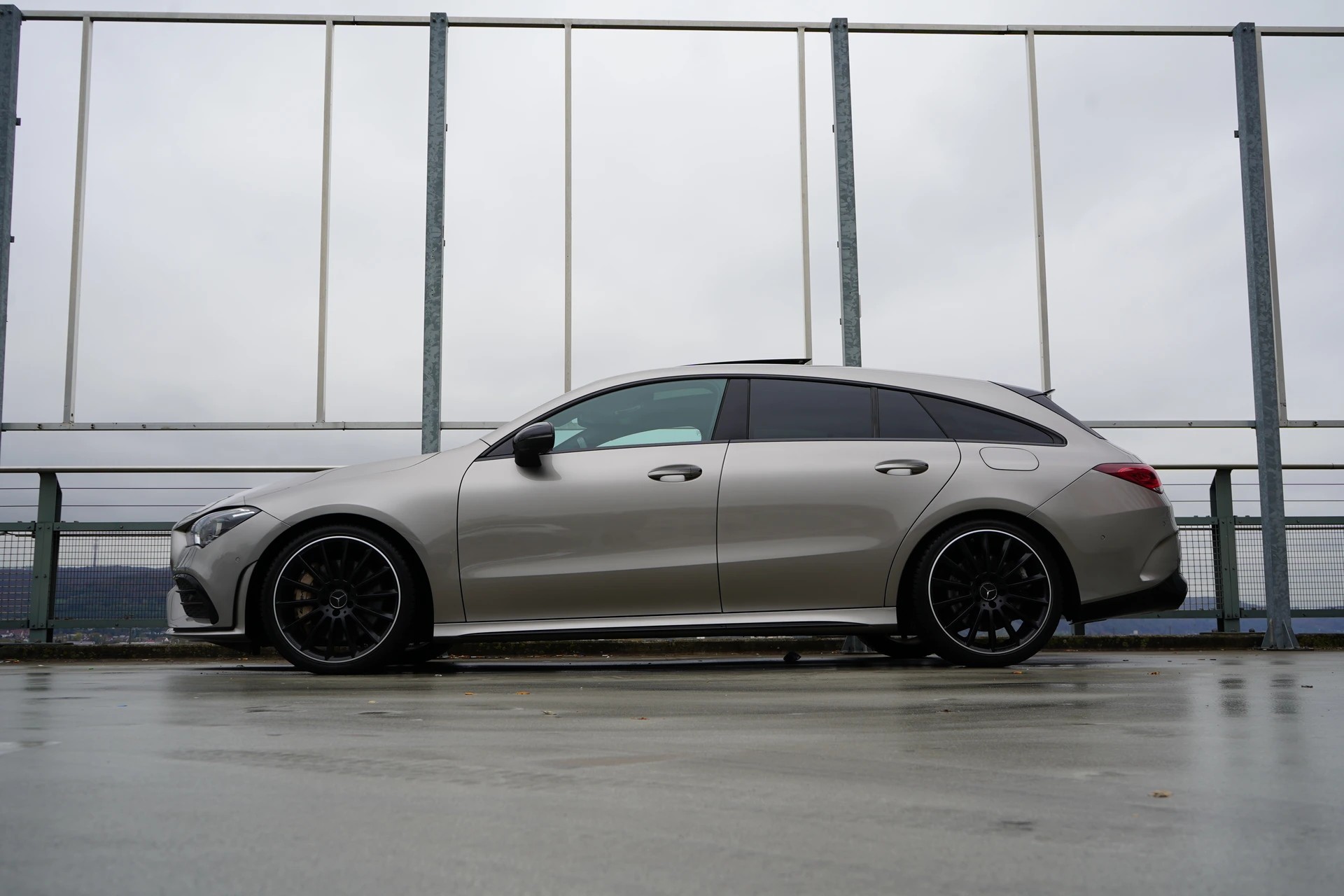 MERCEDES-BENZ CLA SHOOTING BRAKE 35 AMG NIGHT 4MATIC 7G-DCT l 306 PS-image-3