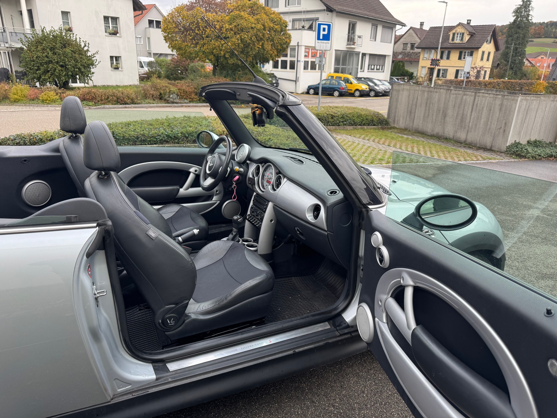 MINI Cooper S Cabriolet-image-8