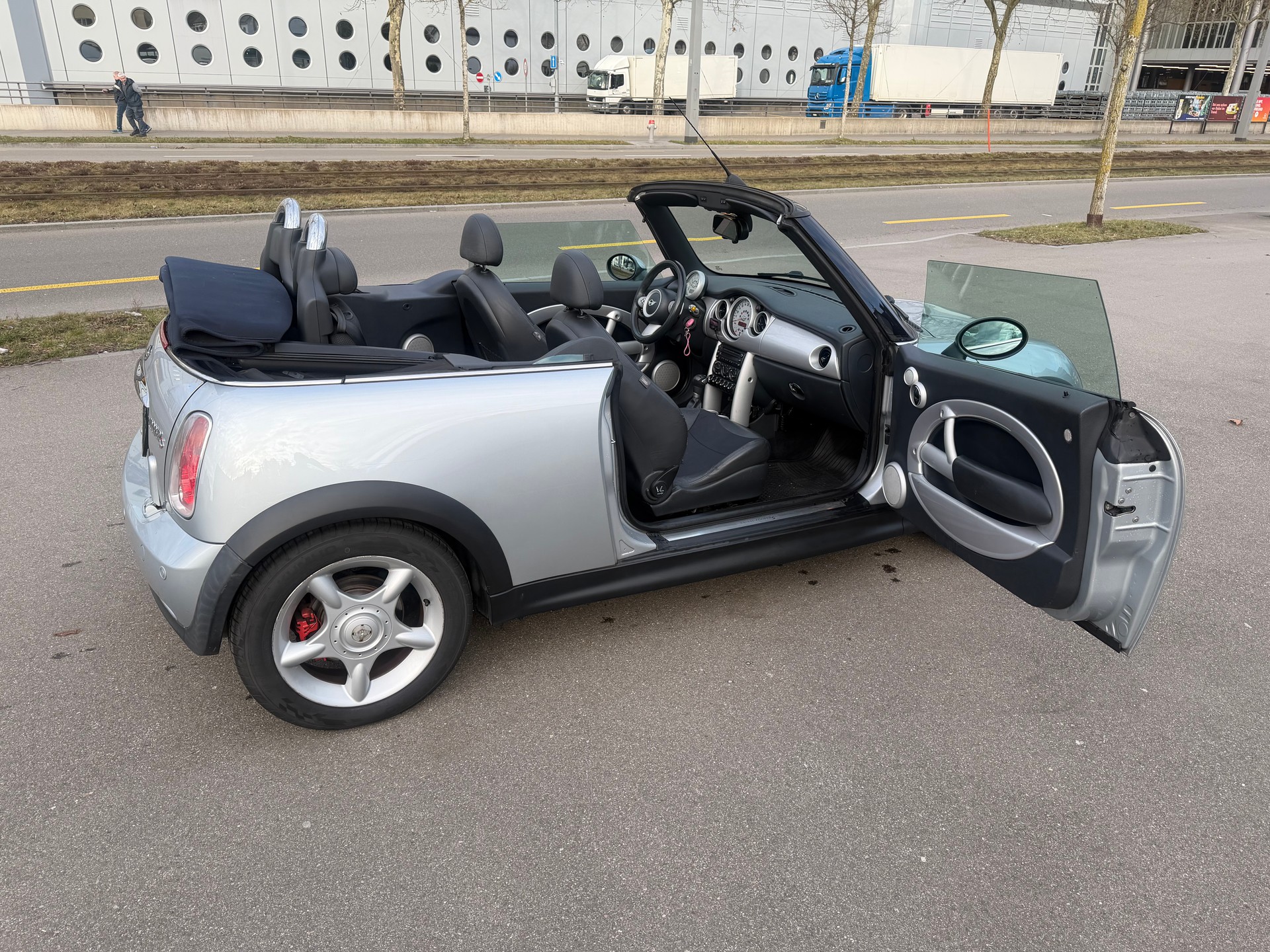 MINI Cooper S Cabriolet-image-3