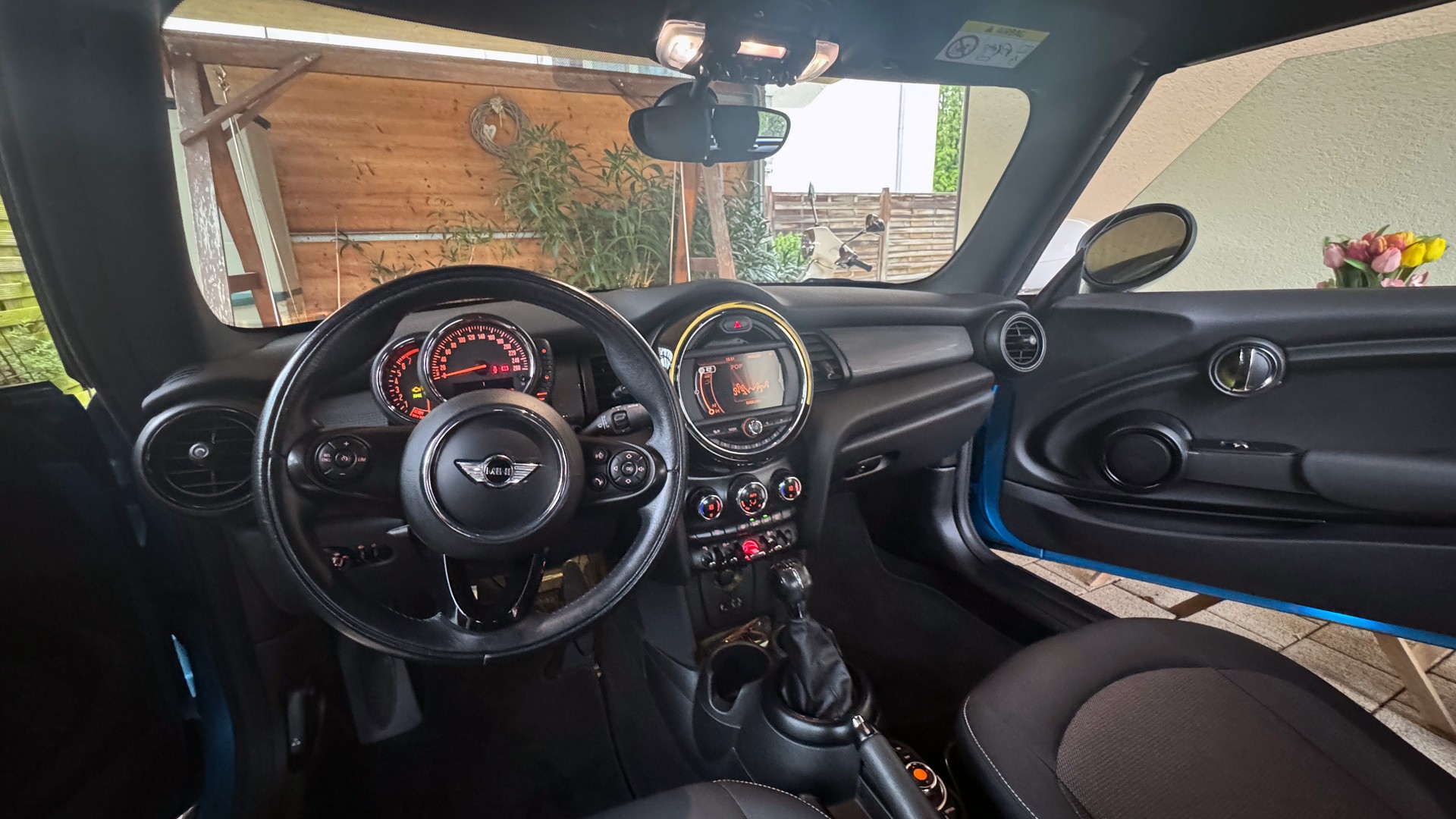 MINI One Cabriolet-image-4